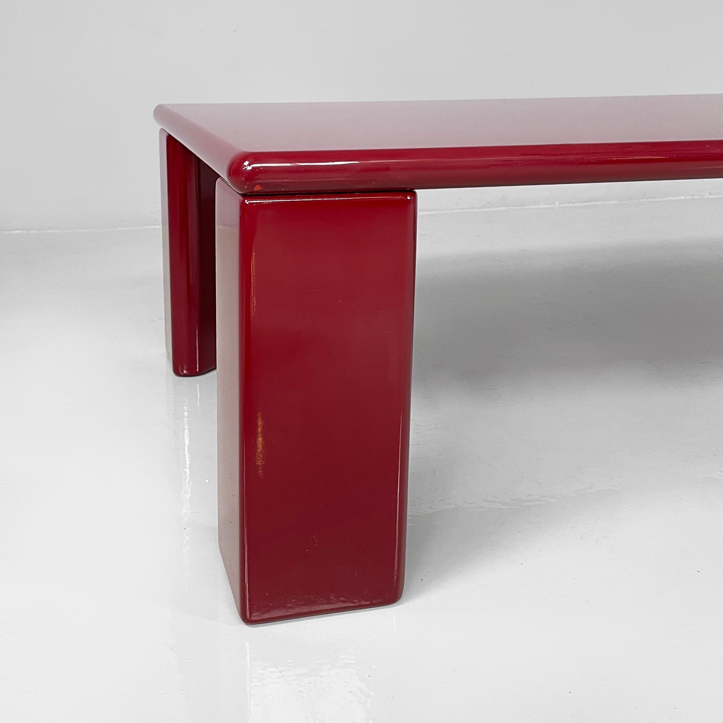 Table basse moderne italienne rouge Ming par Kazuhide Takahama pour Gavina, années 1980 en vente 4