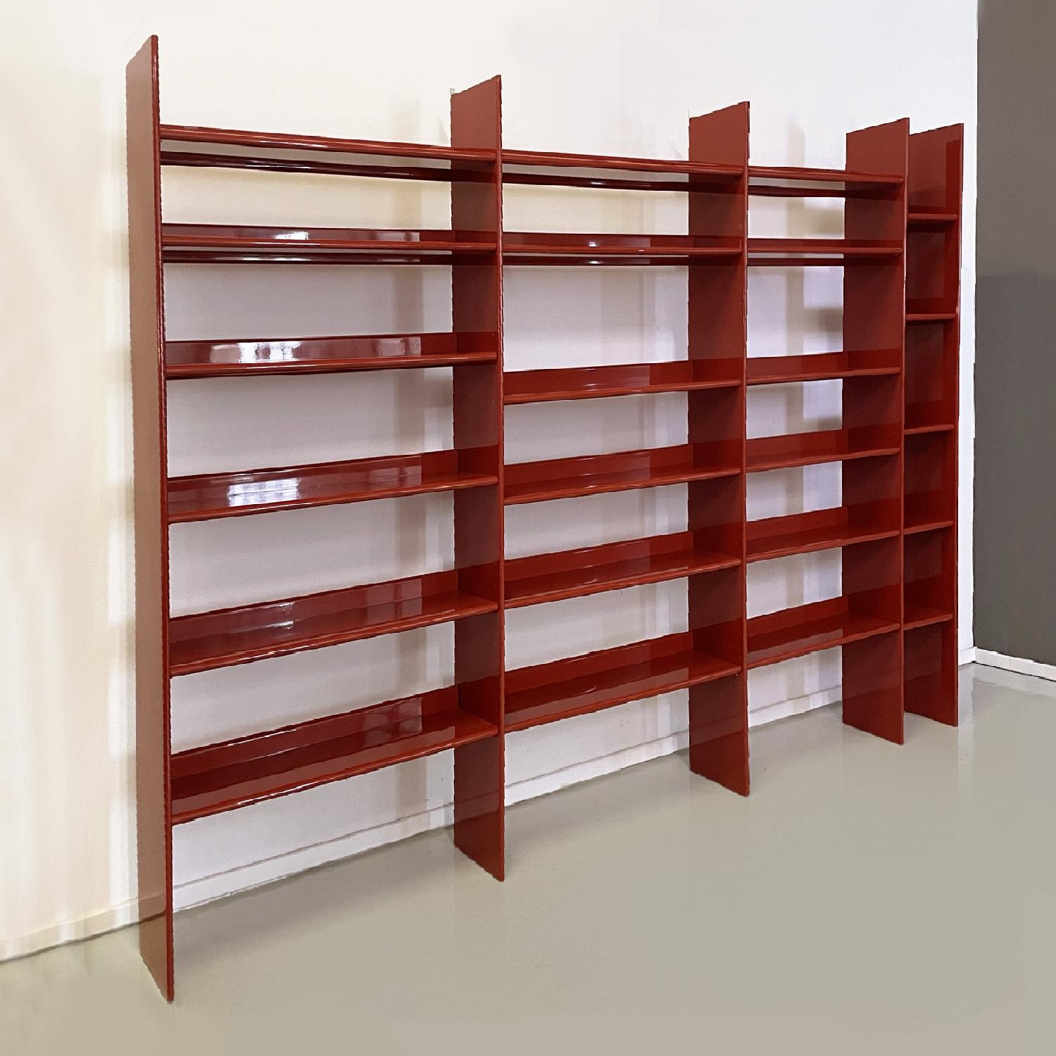 Modern Italian modern red lacquered plywood bookcase, 1970s For Sale
