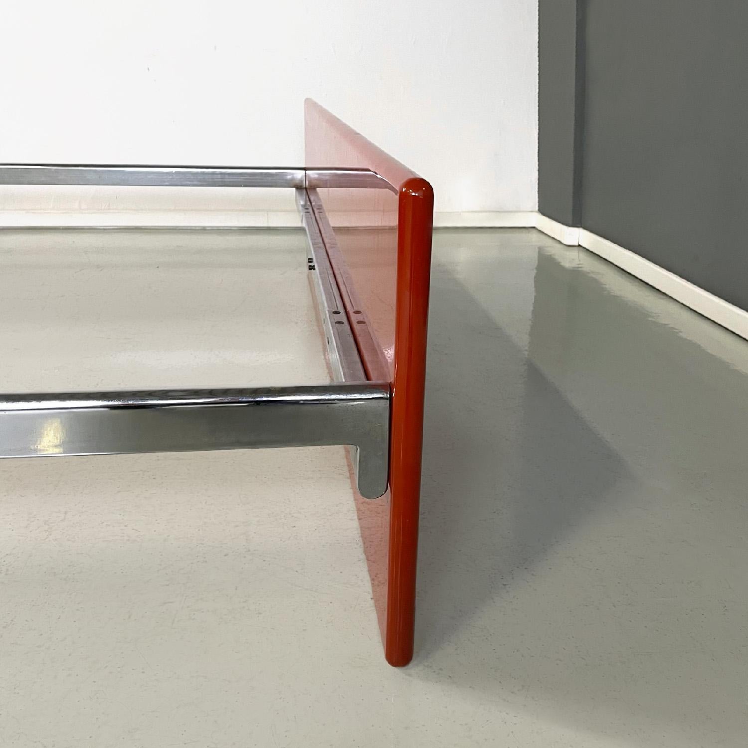 Italian modern red lacquered wood metal bed by Takahama for Simon Gavina, 1970s For Sale 12