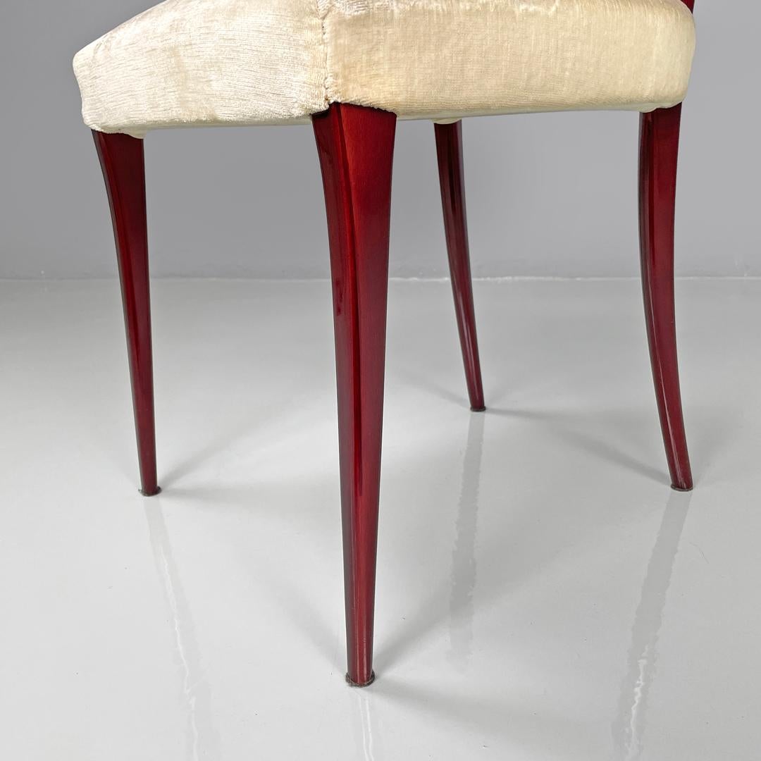Italienische moderne rot lackierte Holzstühle mit elfenbeinweißem Stoff, 1970er Jahre im Angebot 12