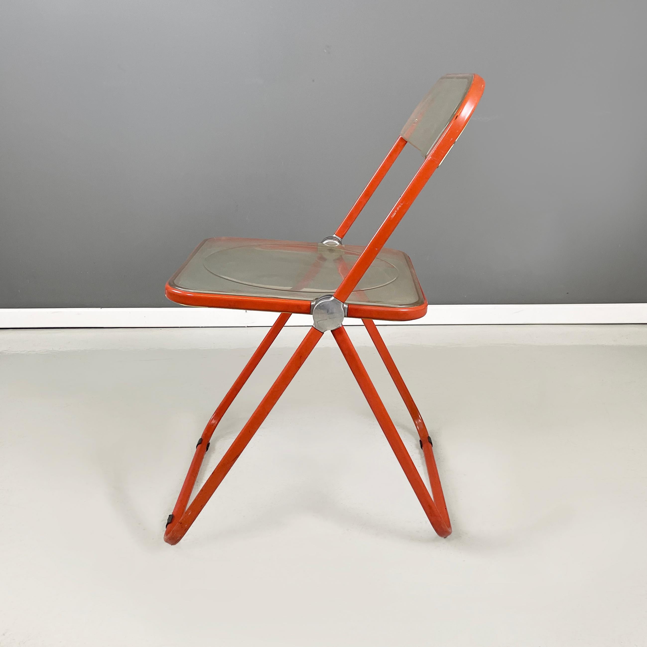 Late 20th Century Italian Modern red metal ABS Folding Chairs Plia Piretti Anonima Castelli, 1970s For Sale