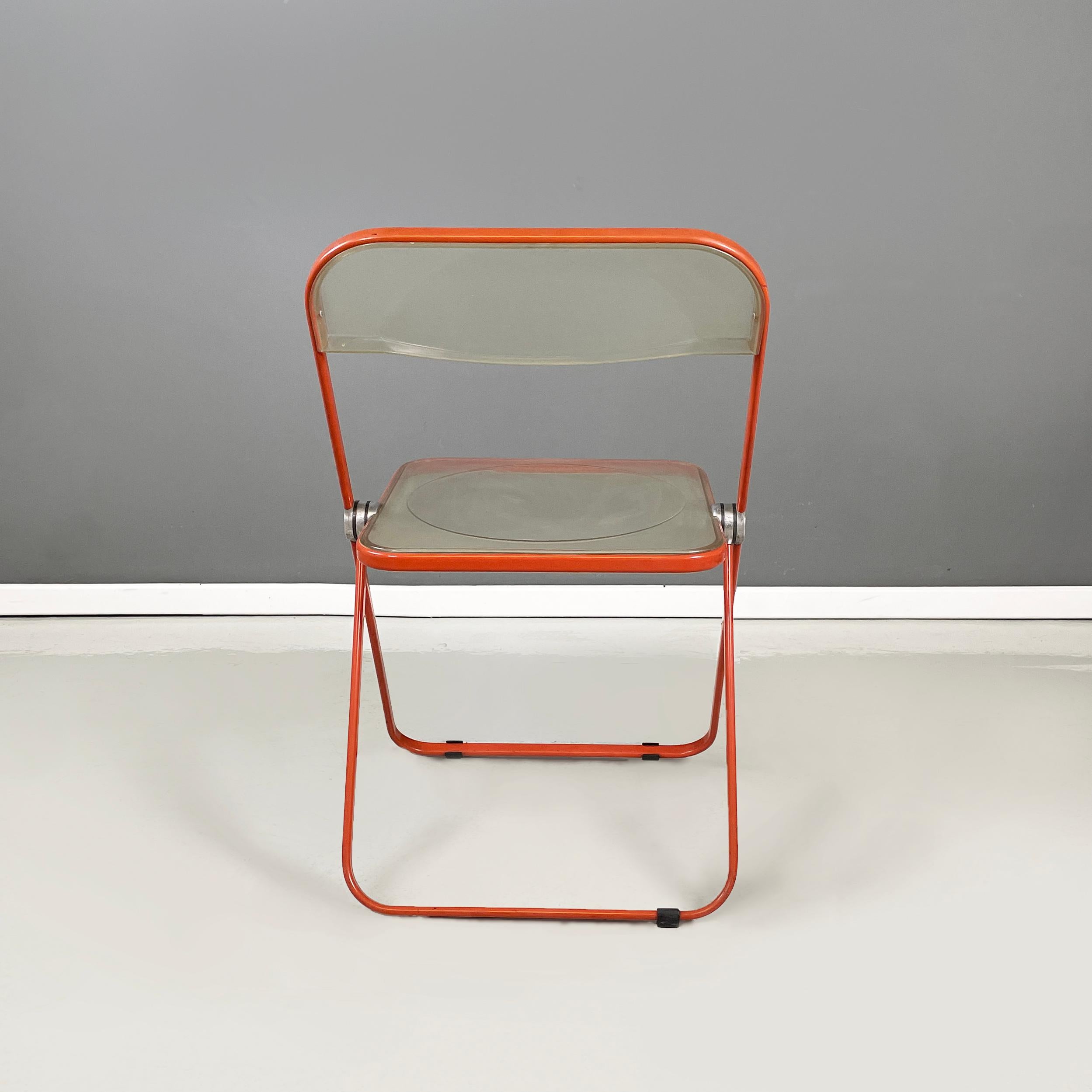 Italian Modern red metal ABS Folding Chairs Plia Piretti Anonima Castelli, 1970s For Sale 1