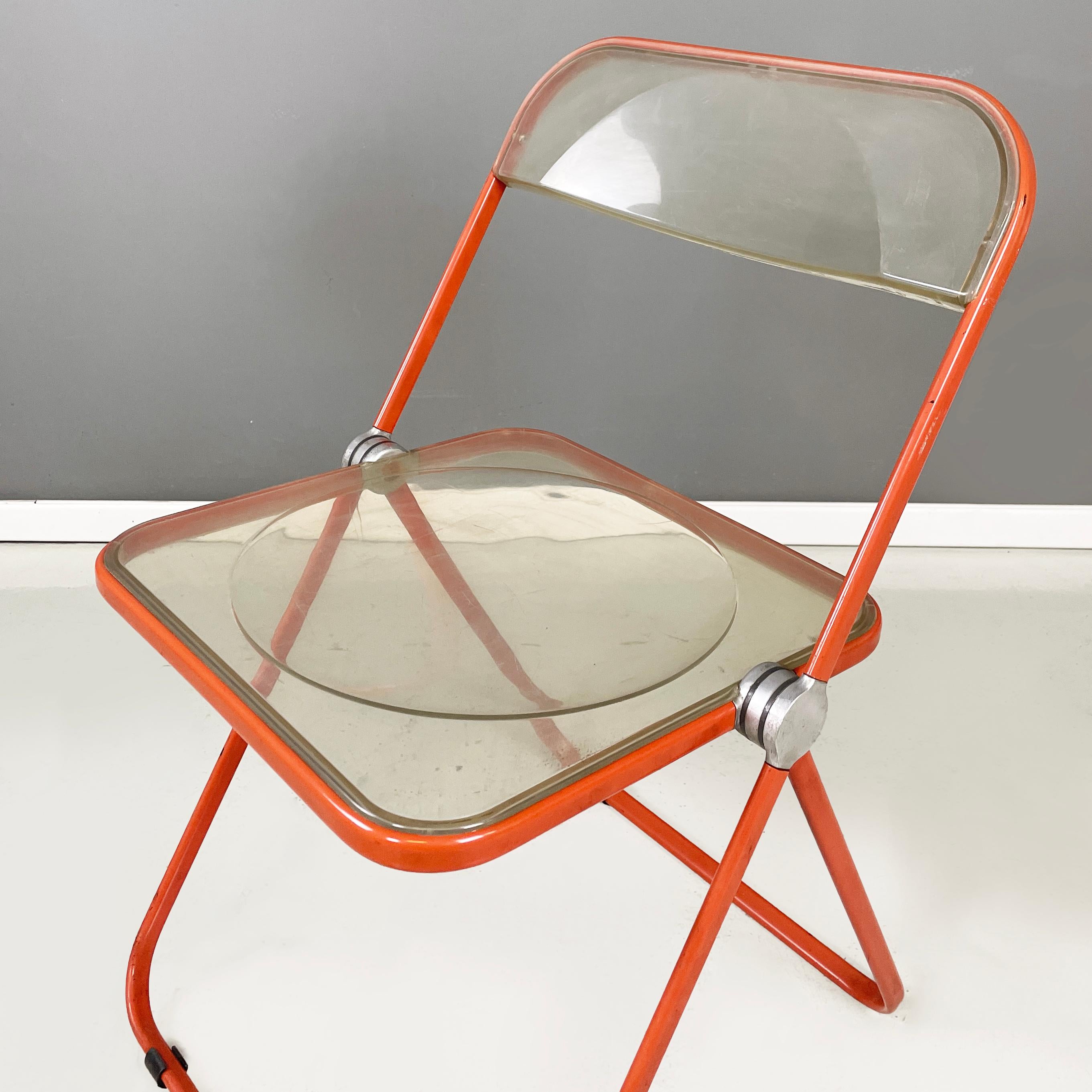 Italian Modern red metal ABS Folding Chairs Plia Piretti Anonima Castelli, 1970s For Sale 4