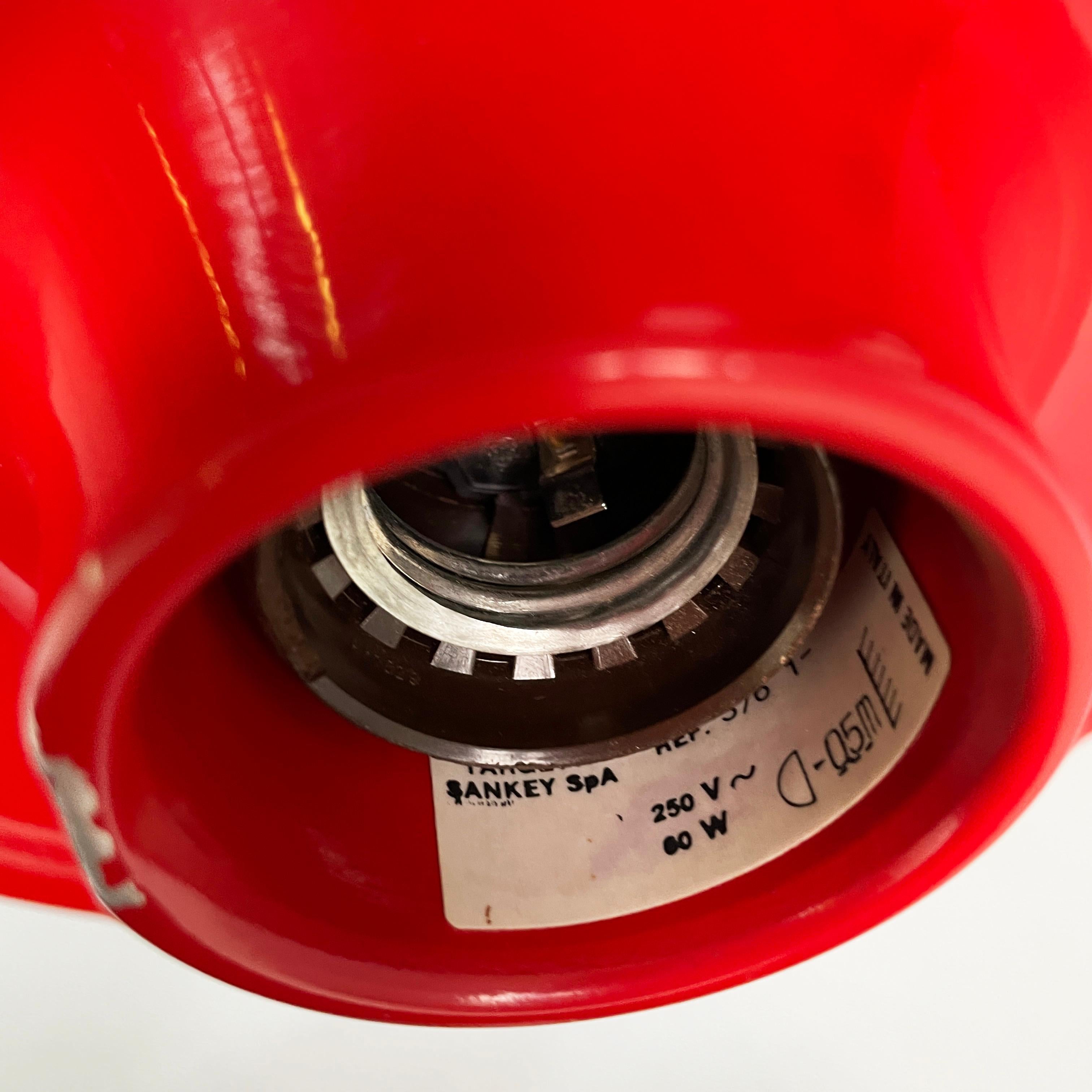 Lampada da parete moderna italiana in metallo rosso di Targetti Sankey, anni '70 in vendita 4
