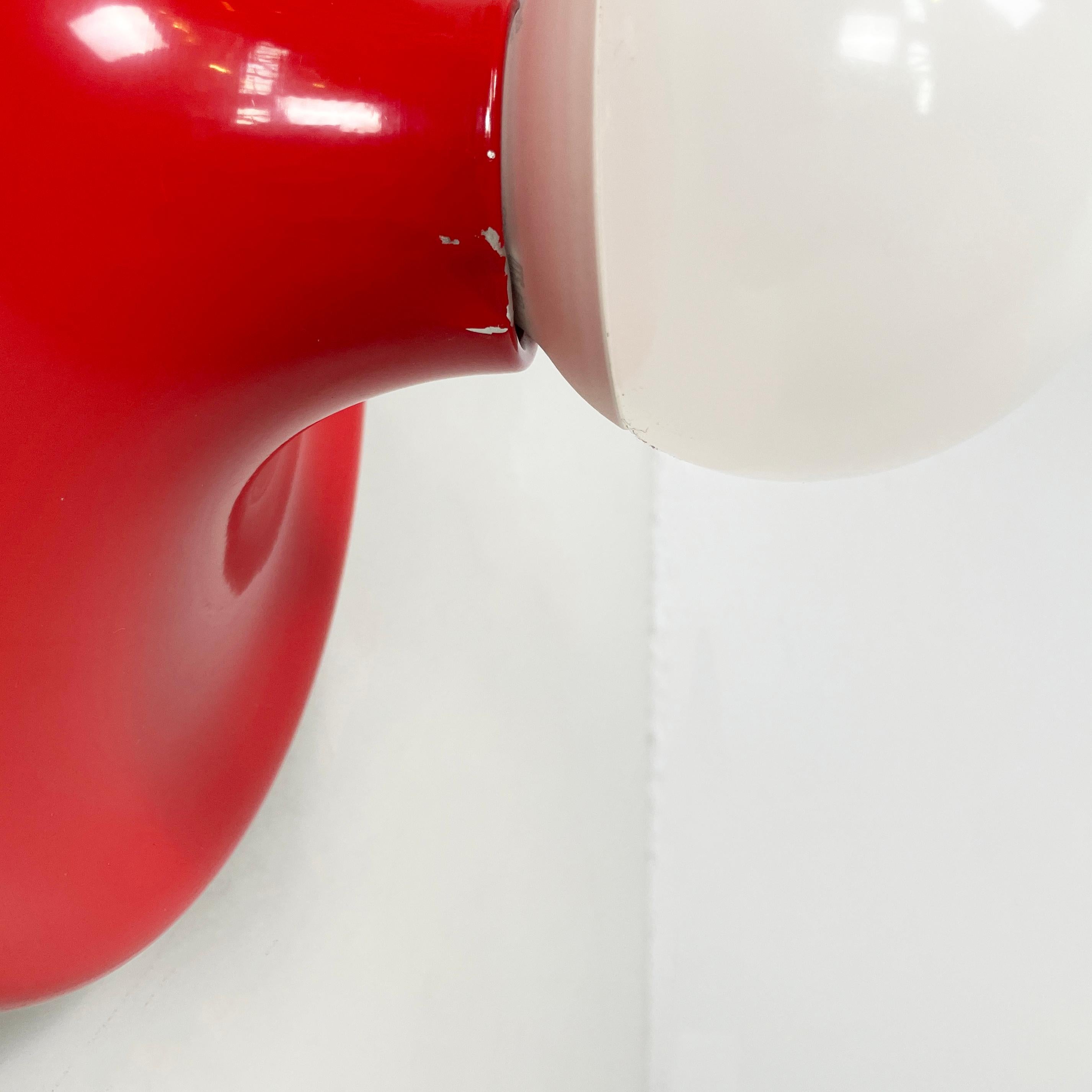 Lampada da parete moderna italiana in metallo rosso di Targetti Sankey, anni '70 in vendita 1