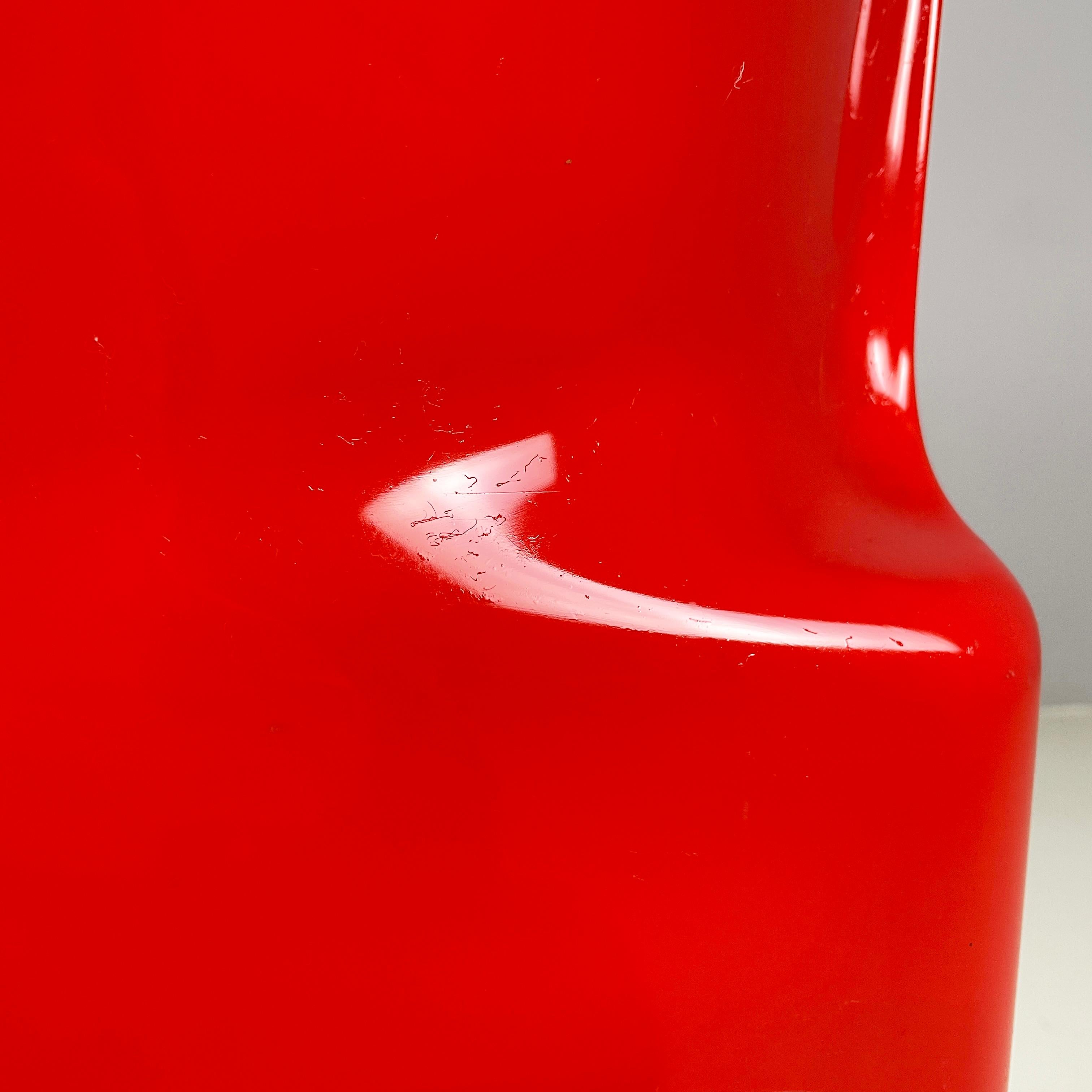Italian modern red plastic chairs 1050 by Marcello Siard for Longato, 1970s For Sale 6