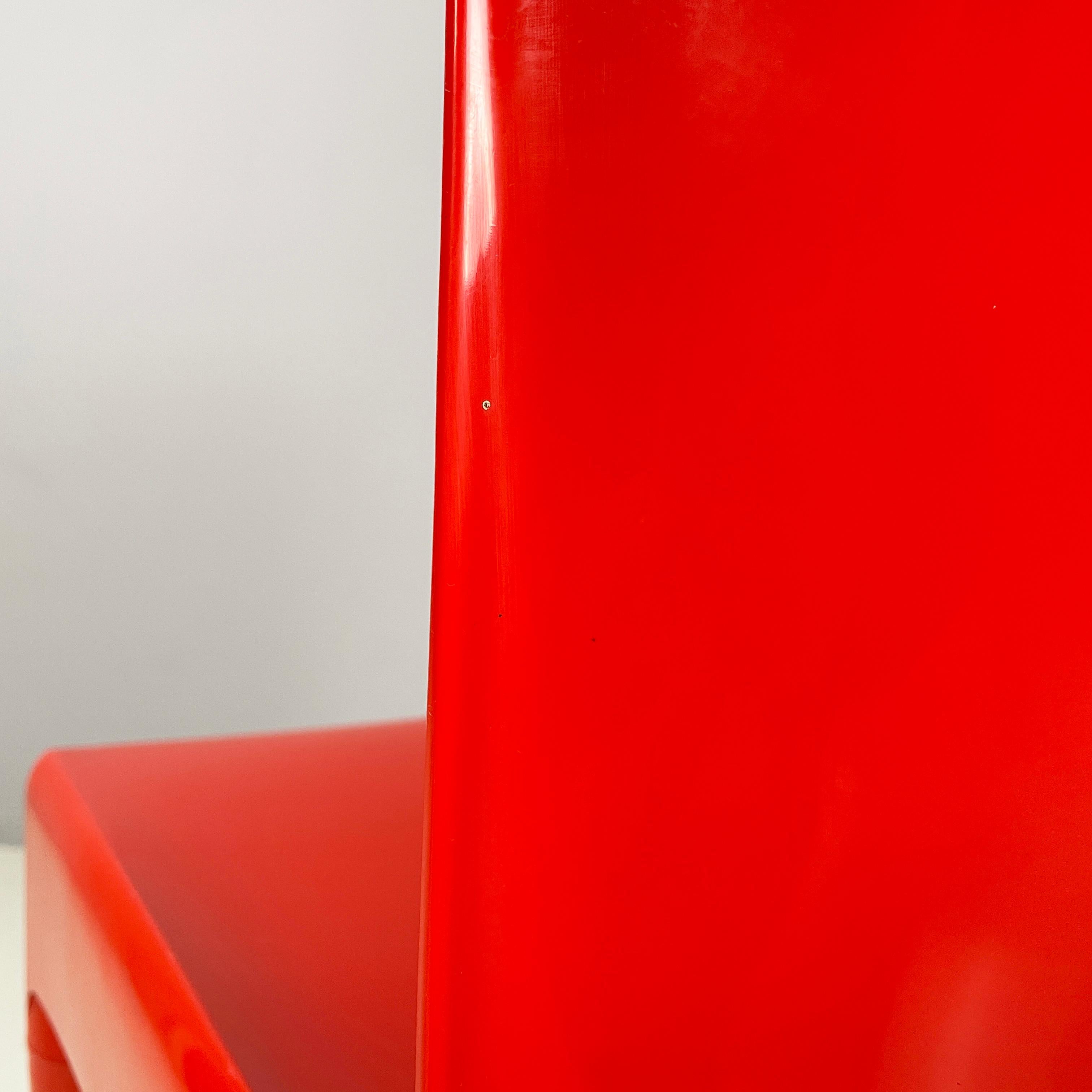 Italian modern red plastic chairs 1050 by Marcello Siard for Longato, 1970s For Sale 9