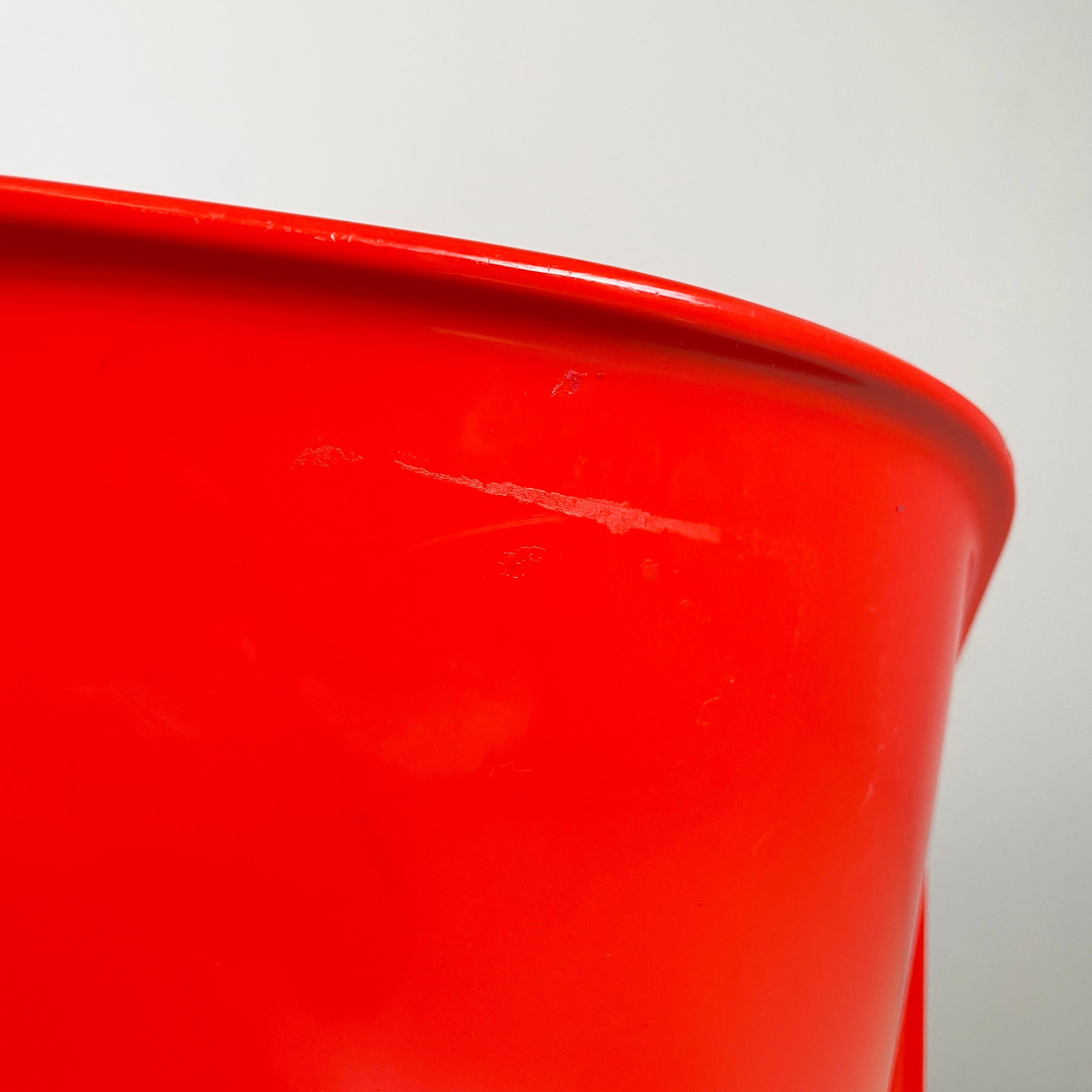 Italian modern red plastic chairs 1050 by Marcello Siard for Longato, 1970s For Sale 10
