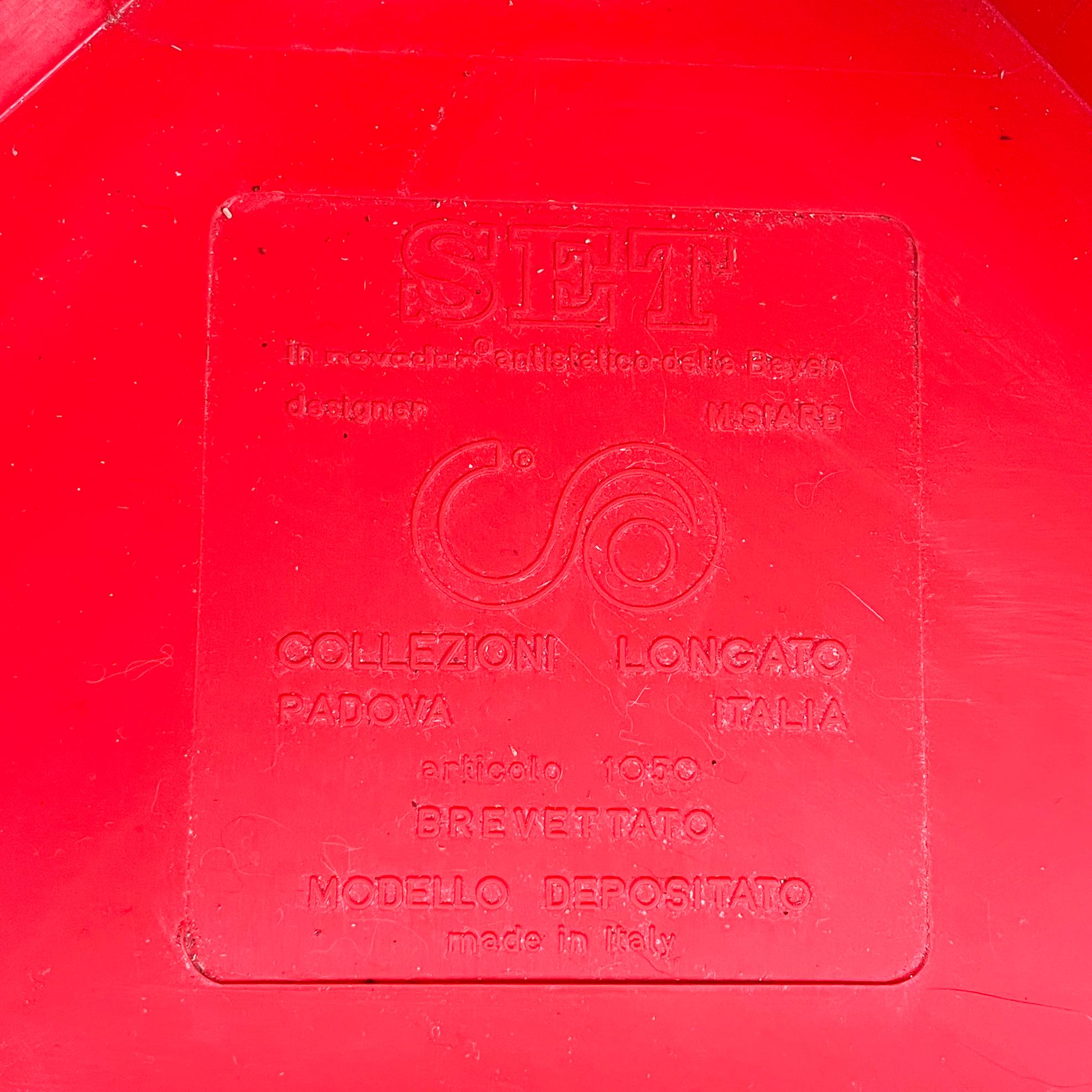 Italian modern red plastic chairs 1050 by Marcello Siard for Longato, 1970s For Sale 13
