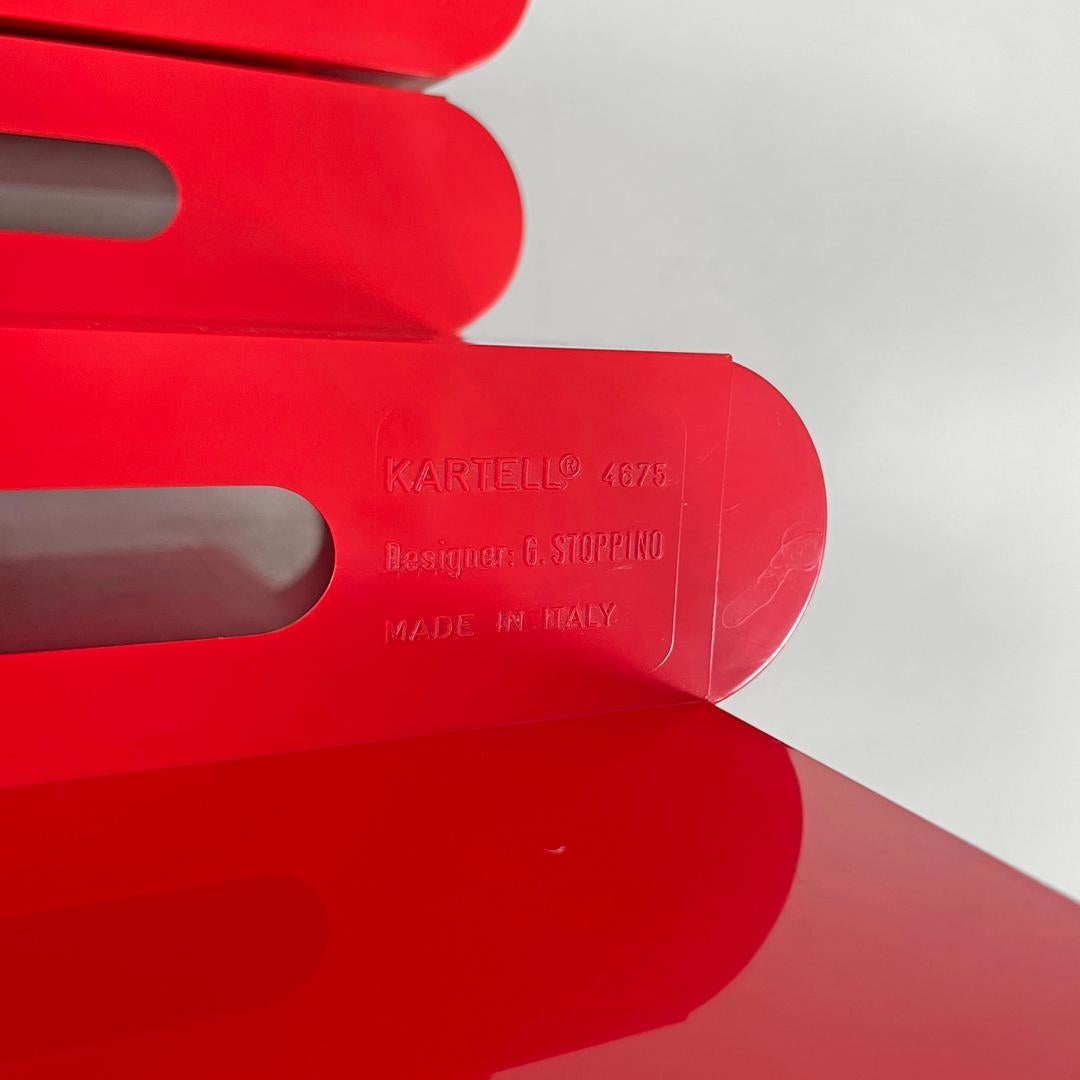 Italian modern red plastic magazine rack 4675 Giotto Stoppino for Kartell, 1970s 13