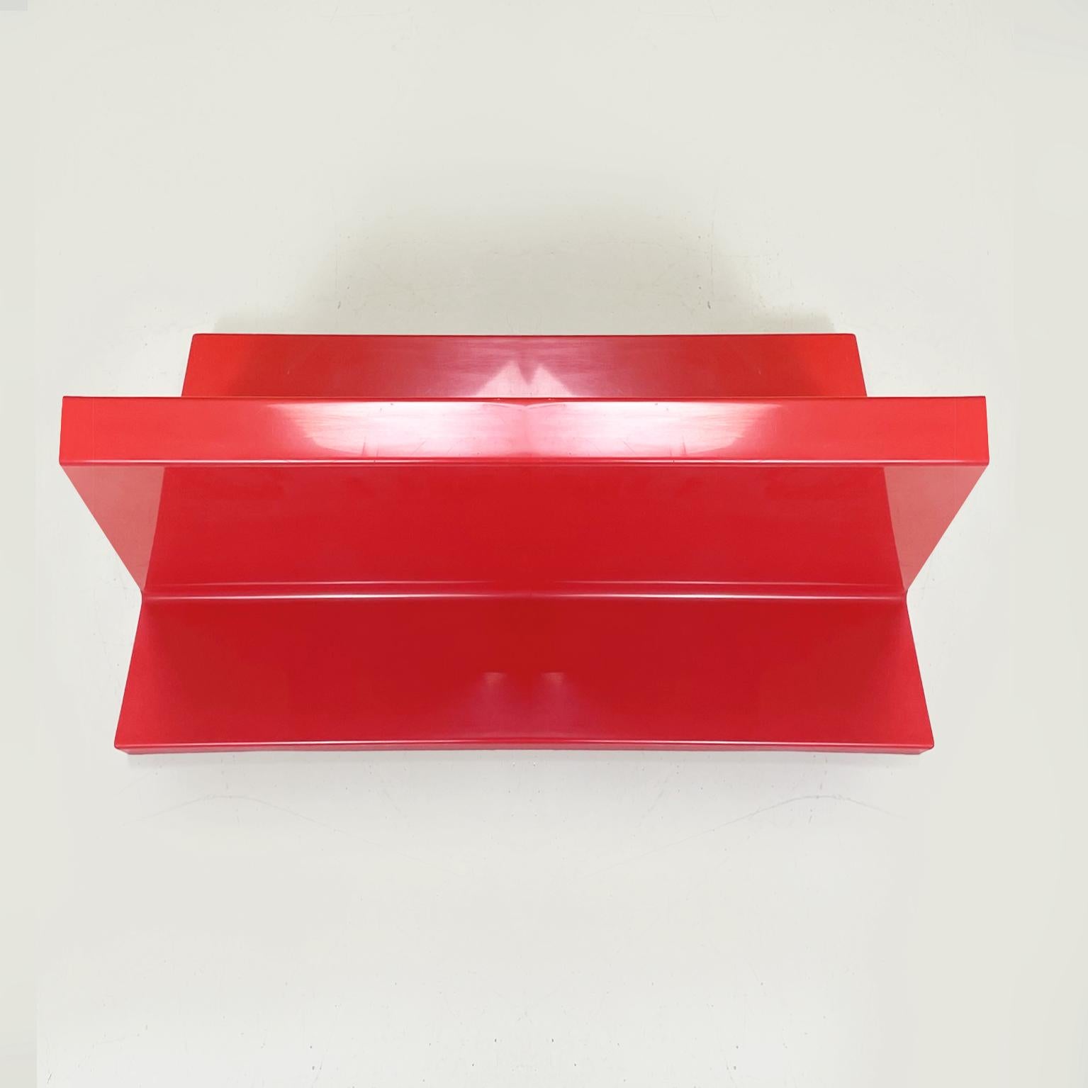 Plastic Italian modern Red plastic shelves by Marcello Siard for Kartell, 1970s For Sale