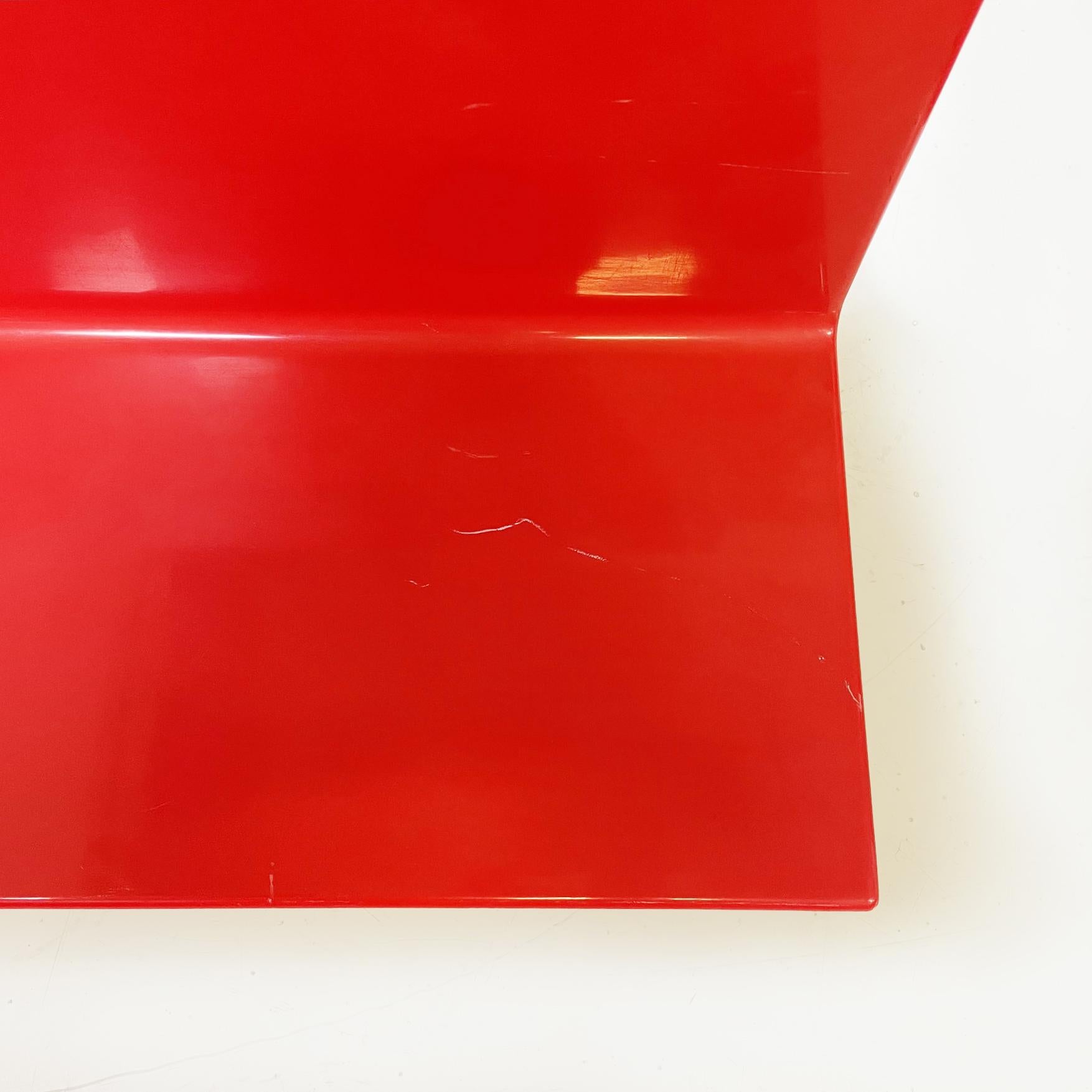 Étagères en plastique rouge modernes italiennes de Marcello Siard pour Kartell, 1970 en vente 2