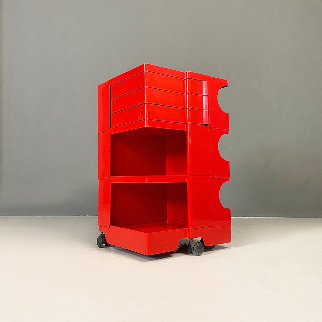 Italian modern red plastic storage trolley Boby, on wheels, by Joe Colombo for Bieffeplast in 1968.
Iconic and very useful in all environments, Boby model storage trolley with structure entirely in red plastic, on black wheels, equipped with
