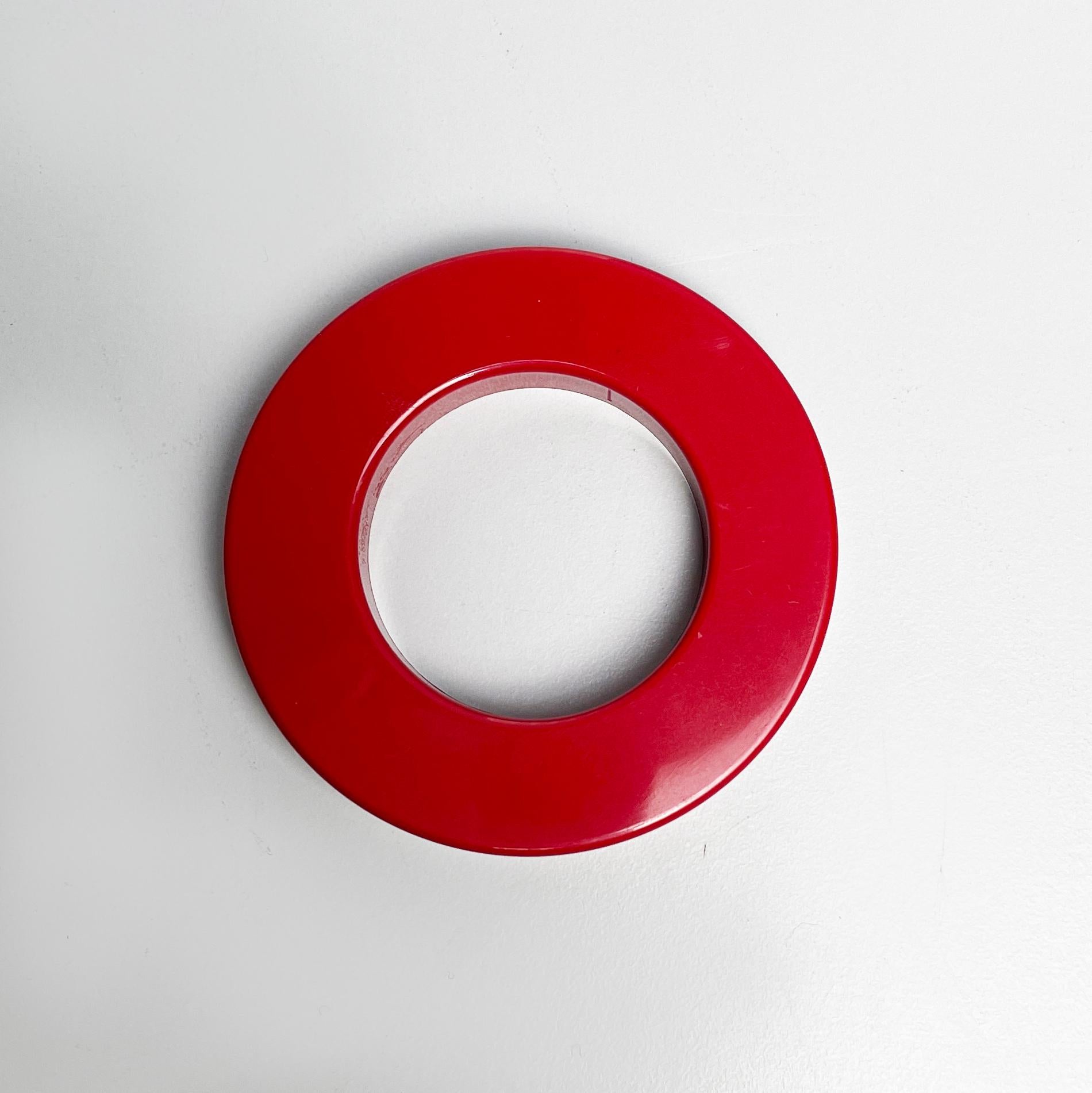 Italienische moderne rote Ringe für den ewigen Wandkalender von Ring A Date, 2020s im Angebot 1