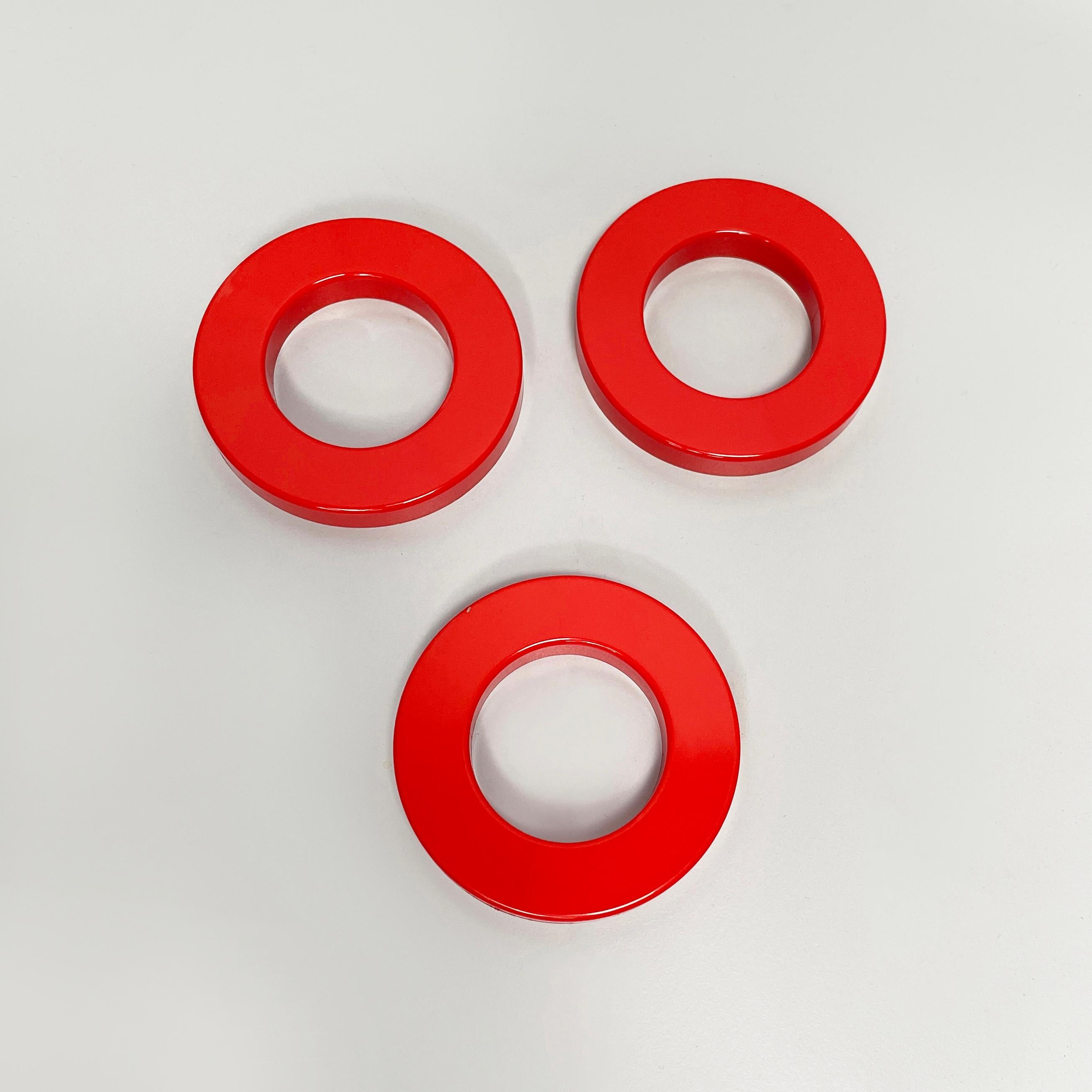 Italienische moderne rote Ringe für den ewigen Wandkalender von Ring A Date, 2020s (Kunststoff) im Angebot
