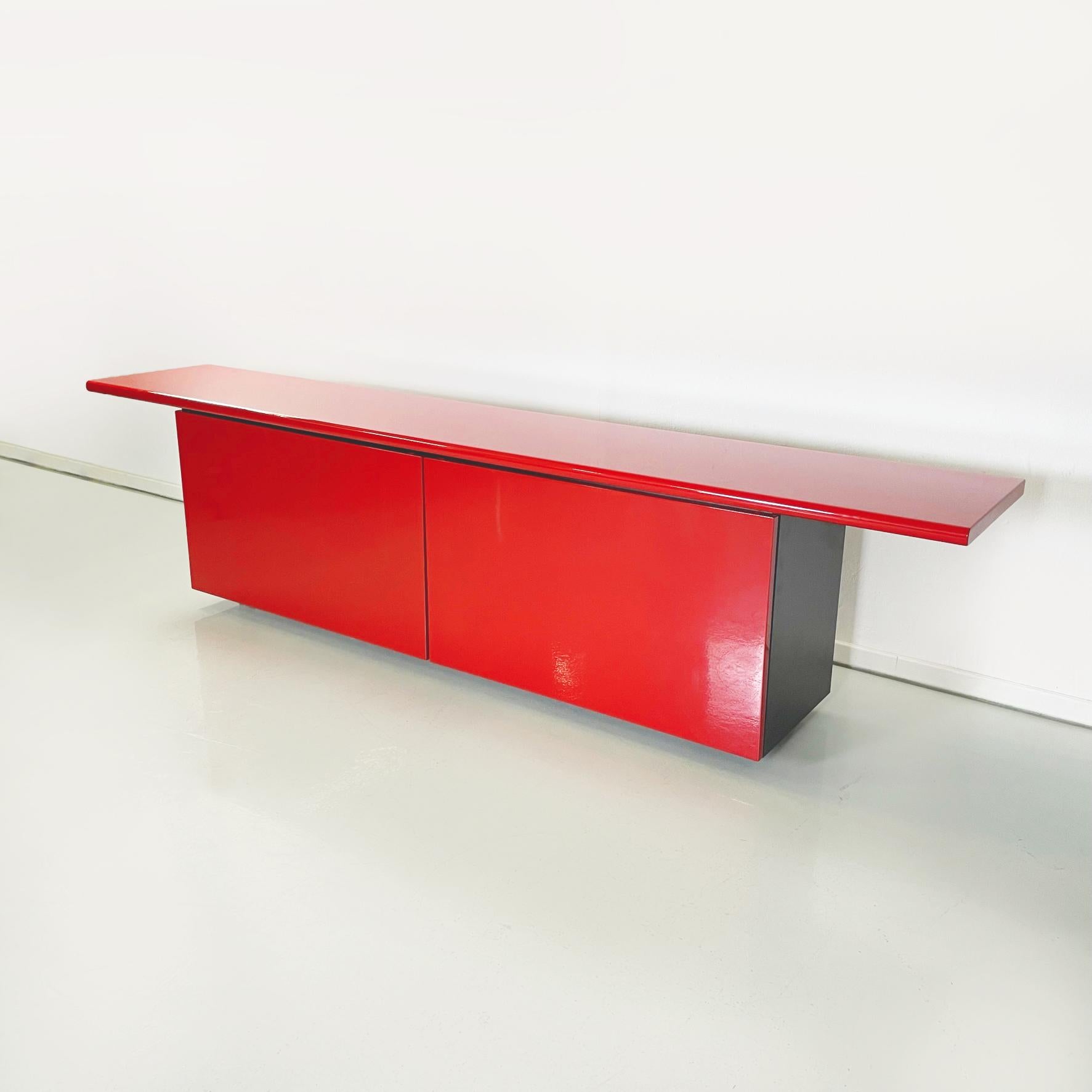 Italian Modern Red Sideboard Sheraton by Stoppino and Acerbis for Acerbis, 1977 In Good Condition For Sale In MIlano, IT