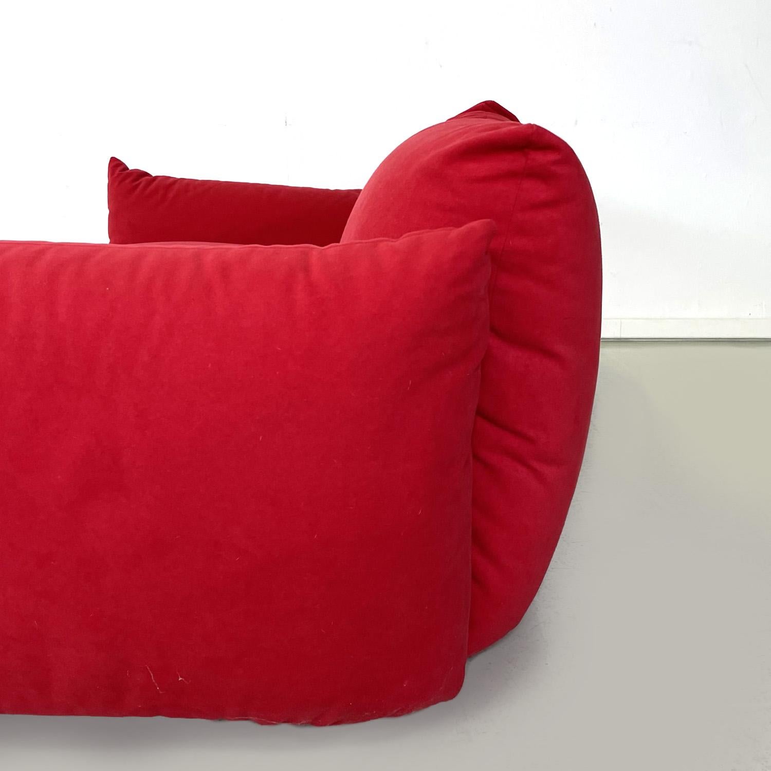 Italian modern red sofas Marenco by Mario Marenco for Arflex, 1970s In Good Condition For Sale In MIlano, IT