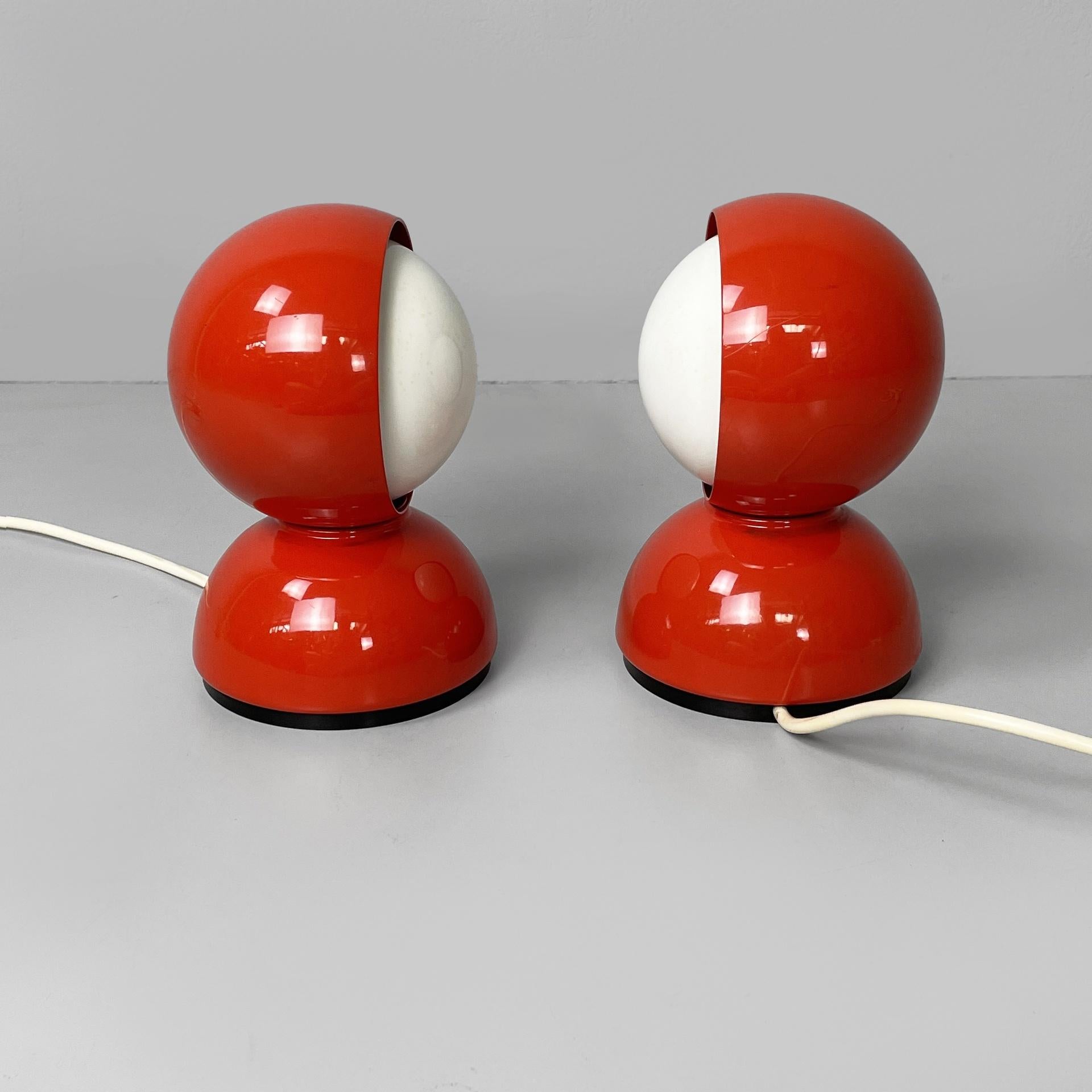 Italienische moderne rote Tischlampen Eclisse von Vico Magistretti für Artemide, 1970er Jahre (Ende des 20. Jahrhunderts) im Angebot