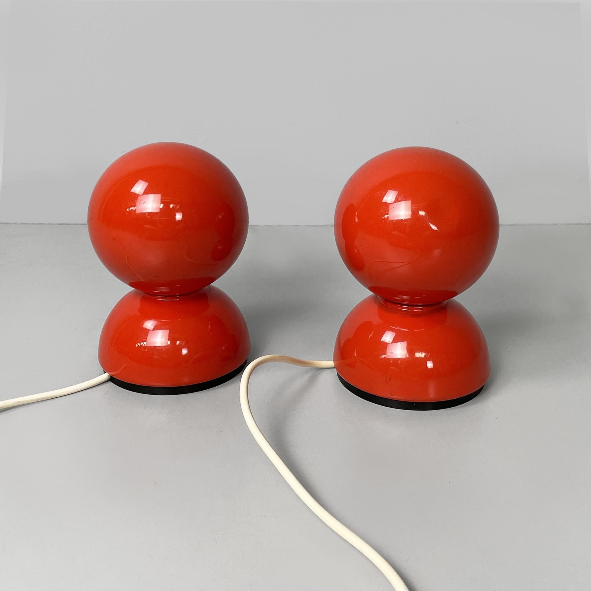 Italienische moderne rote Tischlampen Eclisse von Vico Magistretti für Artemide, 1970er Jahre (Metall) im Angebot