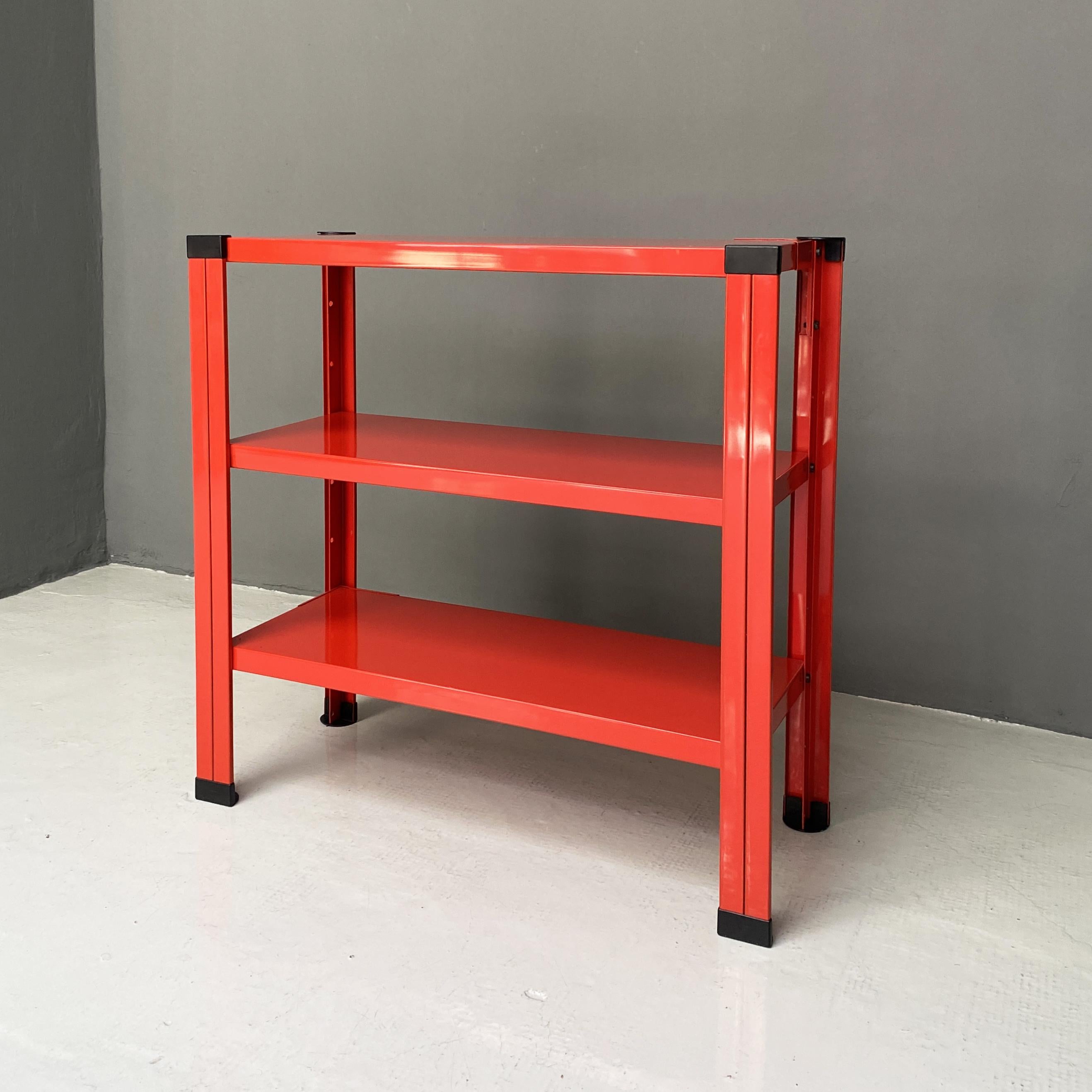Italian Modern Red Three-Shelf Metal Bookcase, 1980s For Sale 2