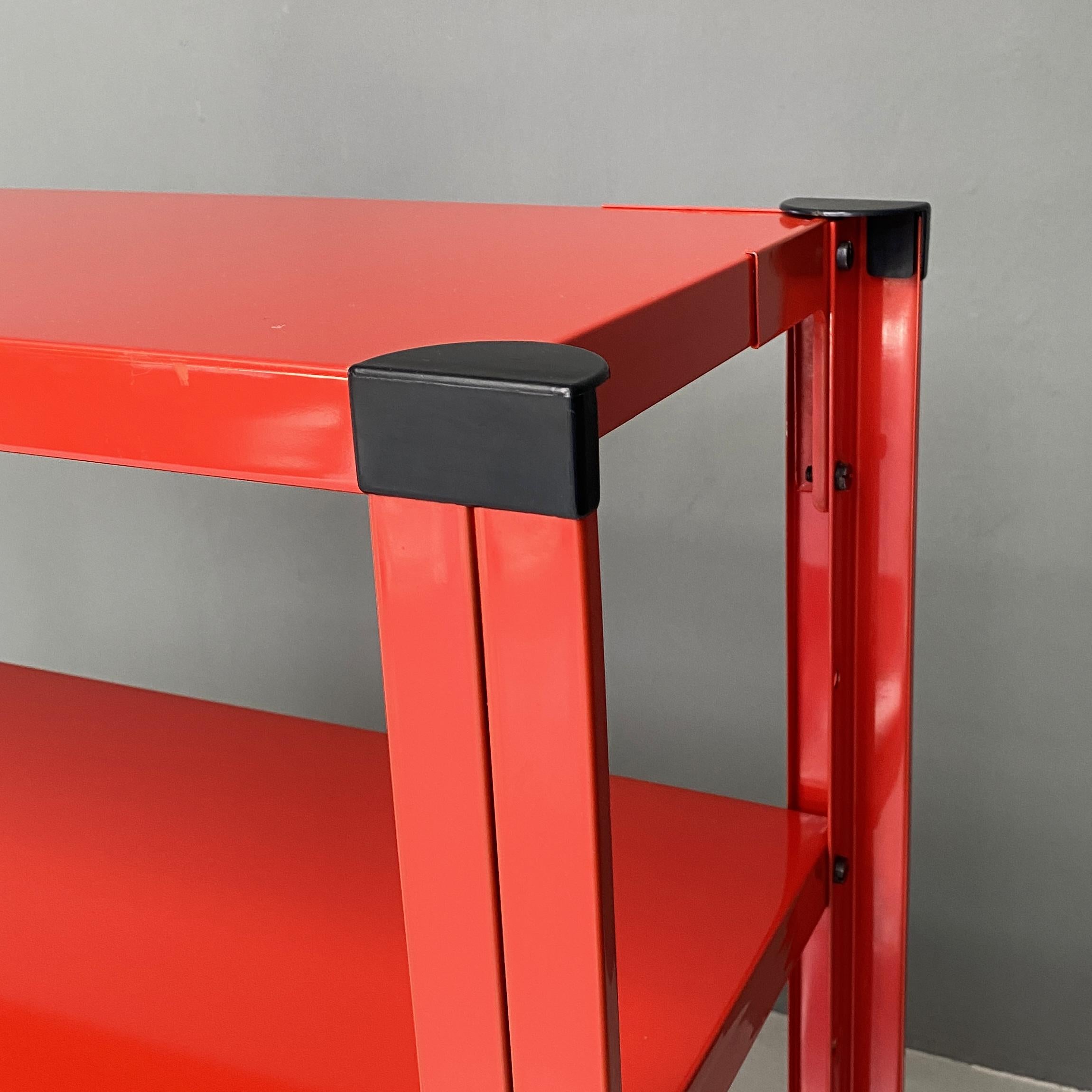 Italian Modern Red Three-Shelf Metal Bookcase, 1980s For Sale 4