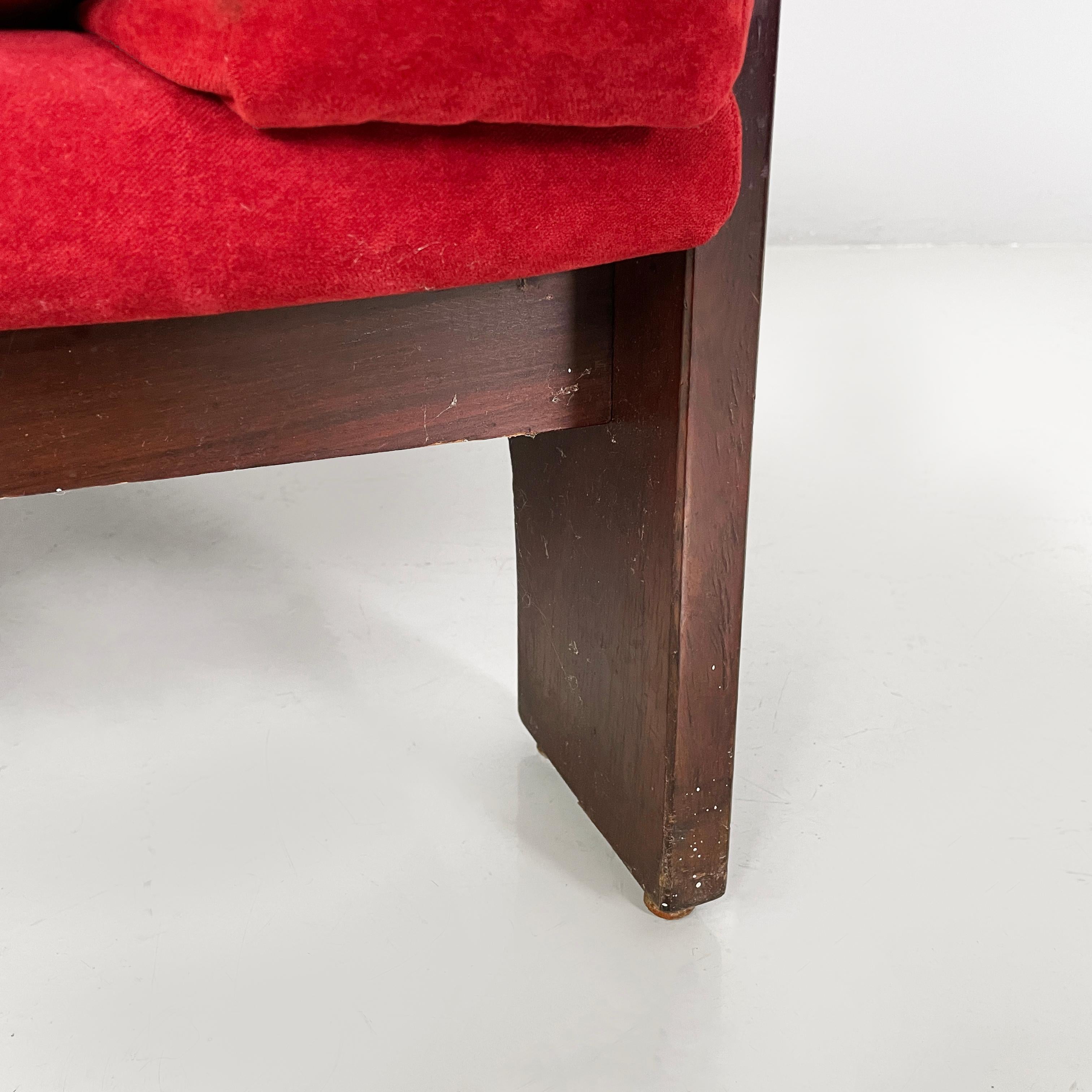 Italian modern red velvet wood armchairs by Claudio Salocchi for Sormani, 1970s For Sale 7