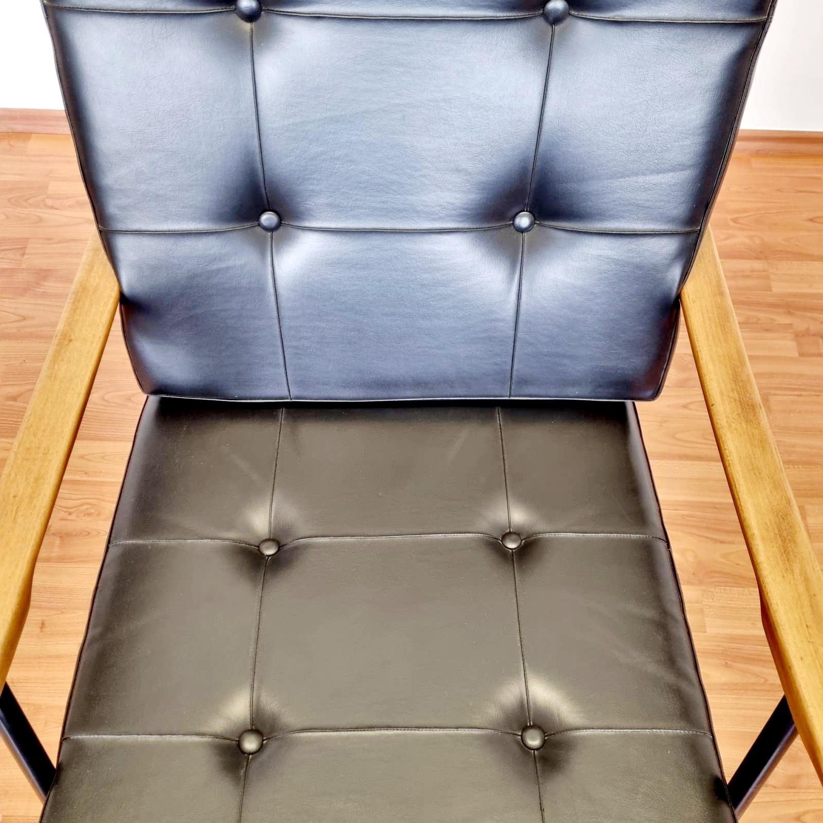 Chaise à bascule italienne conçue par Gastone Rinaldi, Italie, années 60 en vente 1