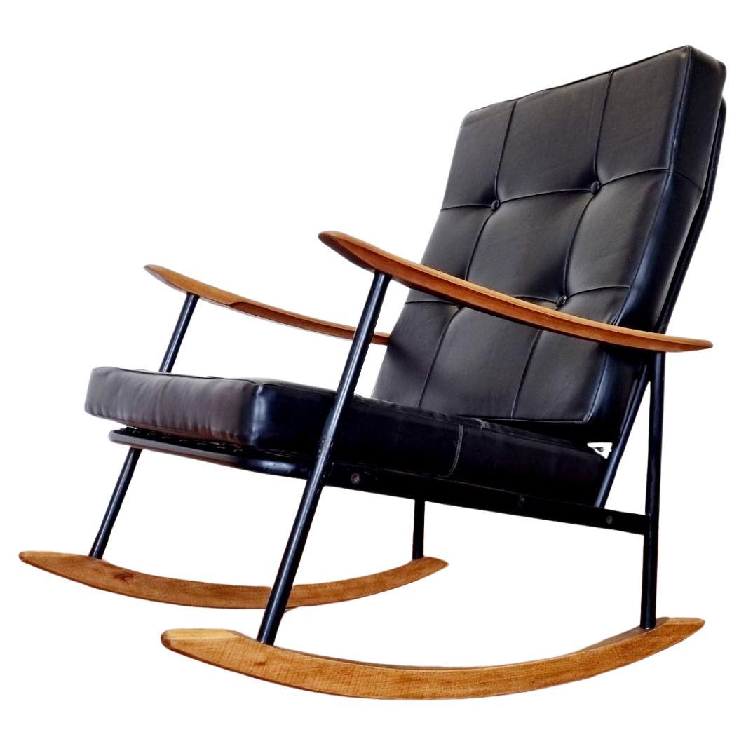 Italian Modern Rocking Chair Designed by Gastone Rinaldi, Italy 60s For Sale