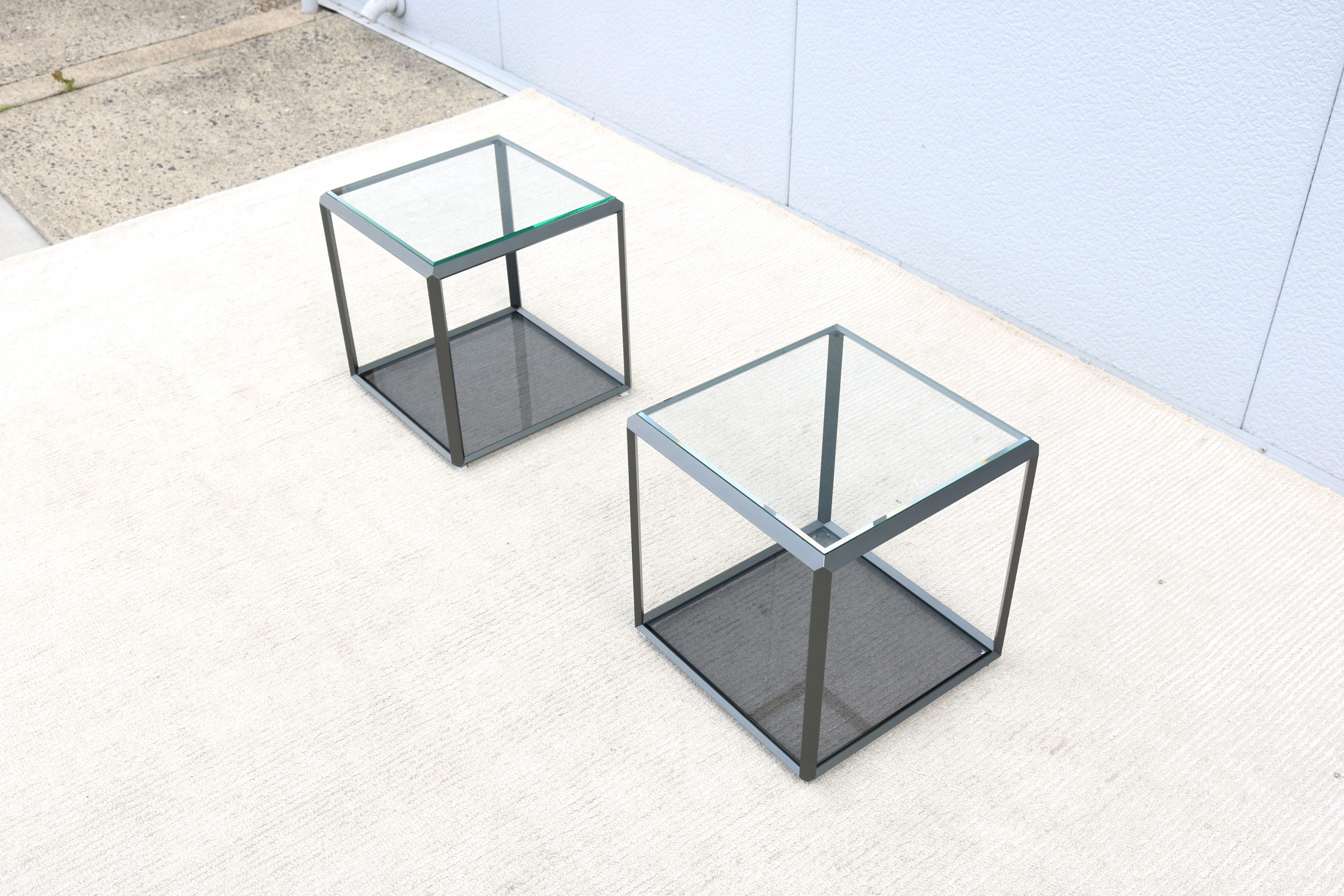Italian Modern Ron Gilad for Molteni & C 45 Tavolino Glass Side Tables - a Pair 3