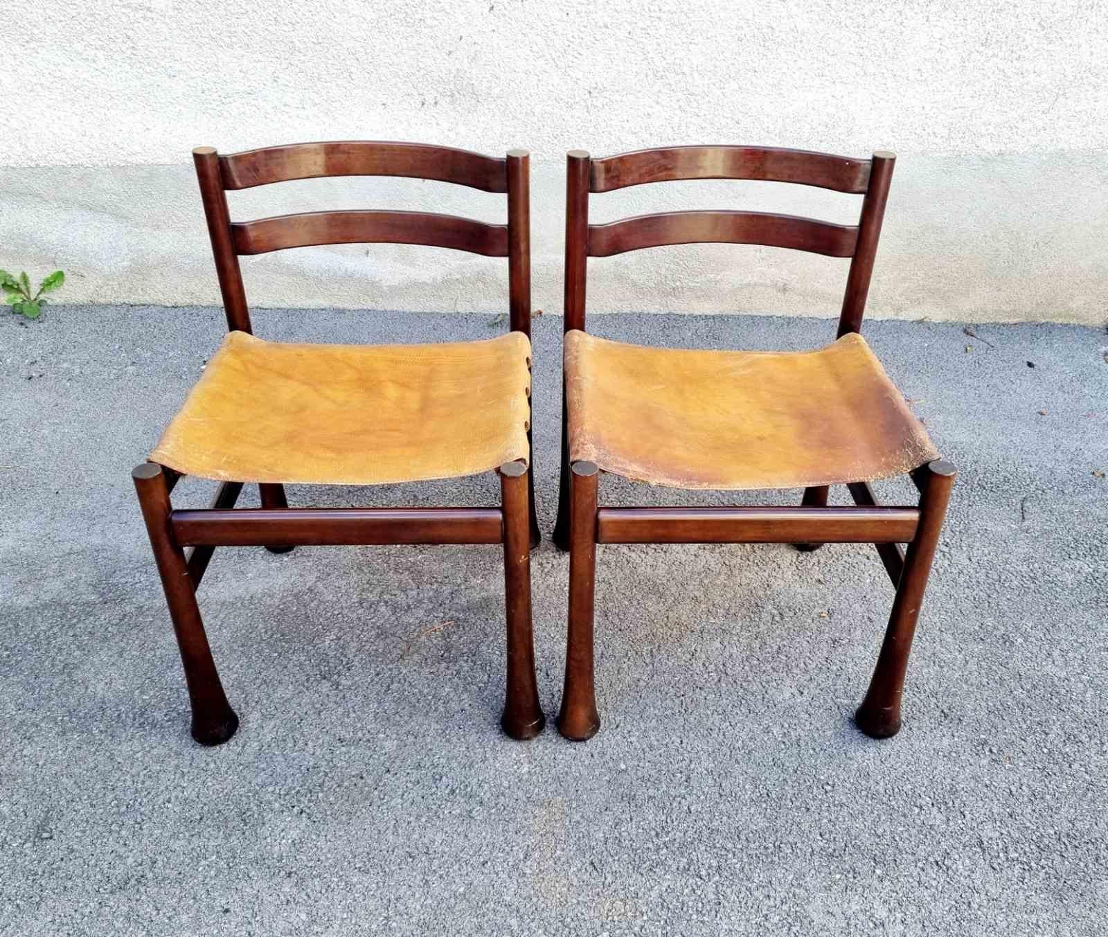 Italian Modern Rosewood and Leather Dining Chairs, Design Luciano Frigerio, 70s For Sale 1