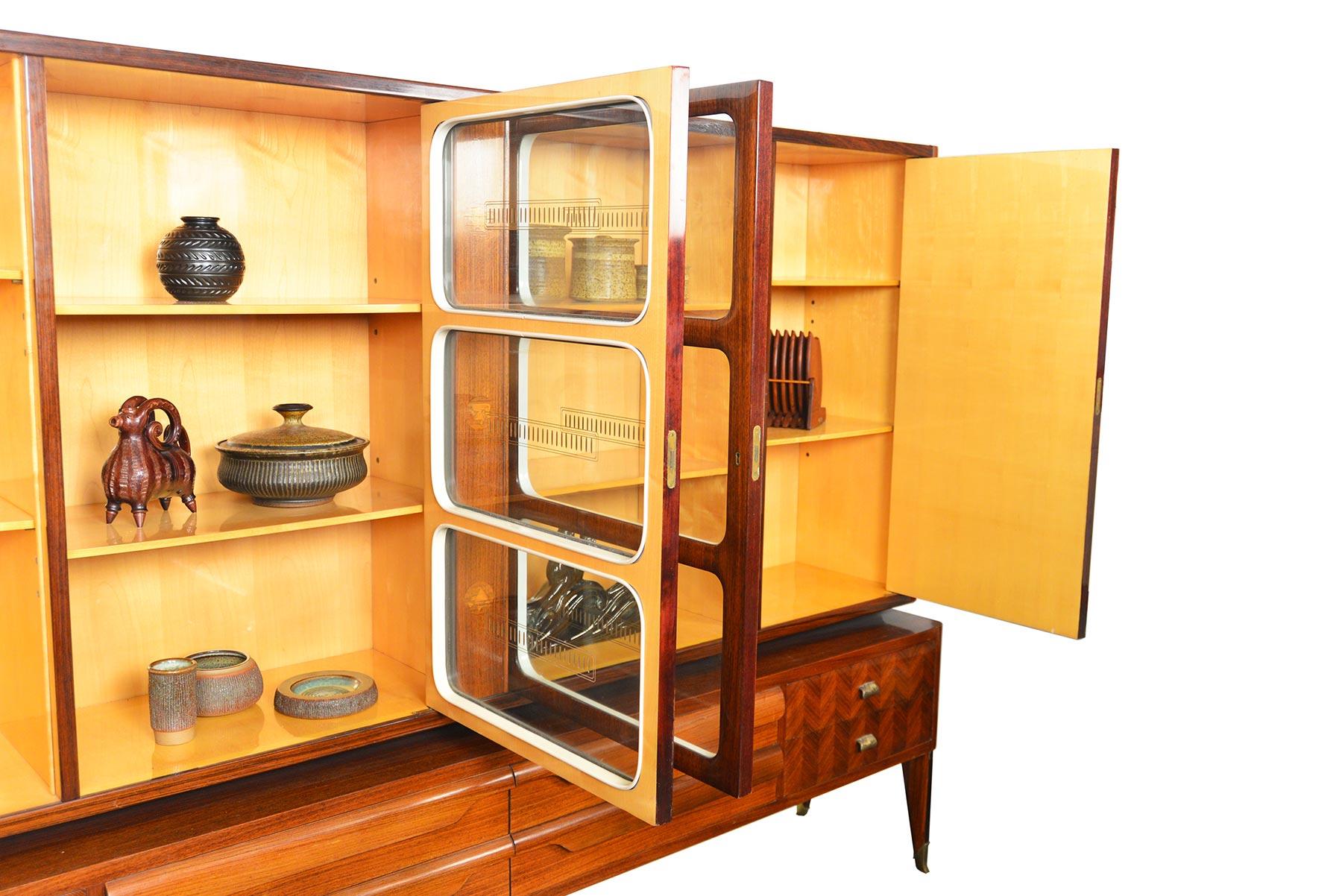 Italian Modern Rosewood Bookcase by Vittorio Dassi For Sale 6