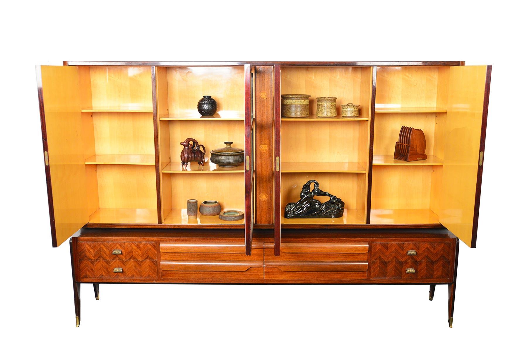 Italian Modern Rosewood Bookcase by Vittorio Dassi For Sale 4