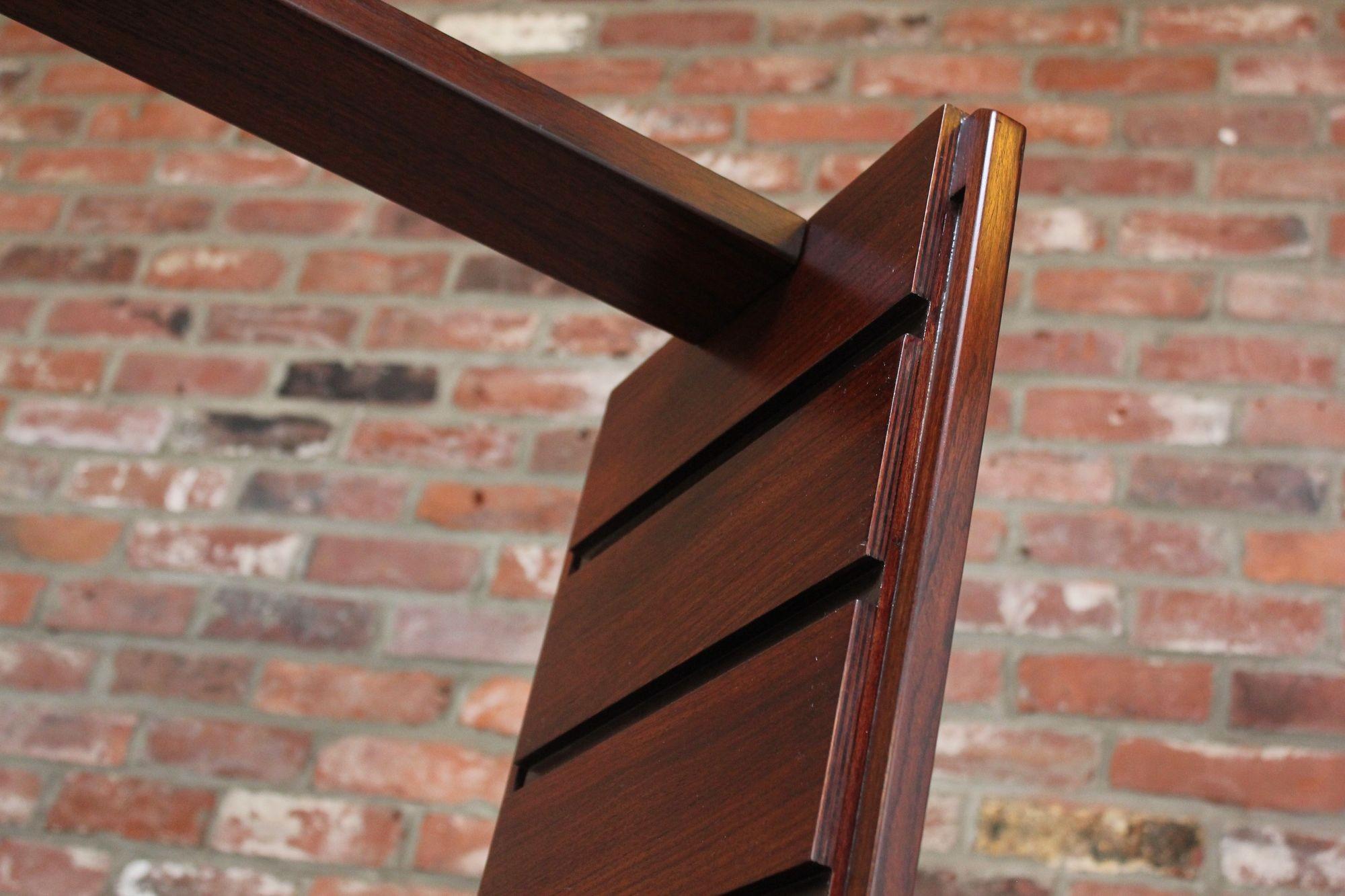 Italian Modern Rosewood Wall Unit/Bookcase by Gianfranco Frattini for Bernini For Sale 8