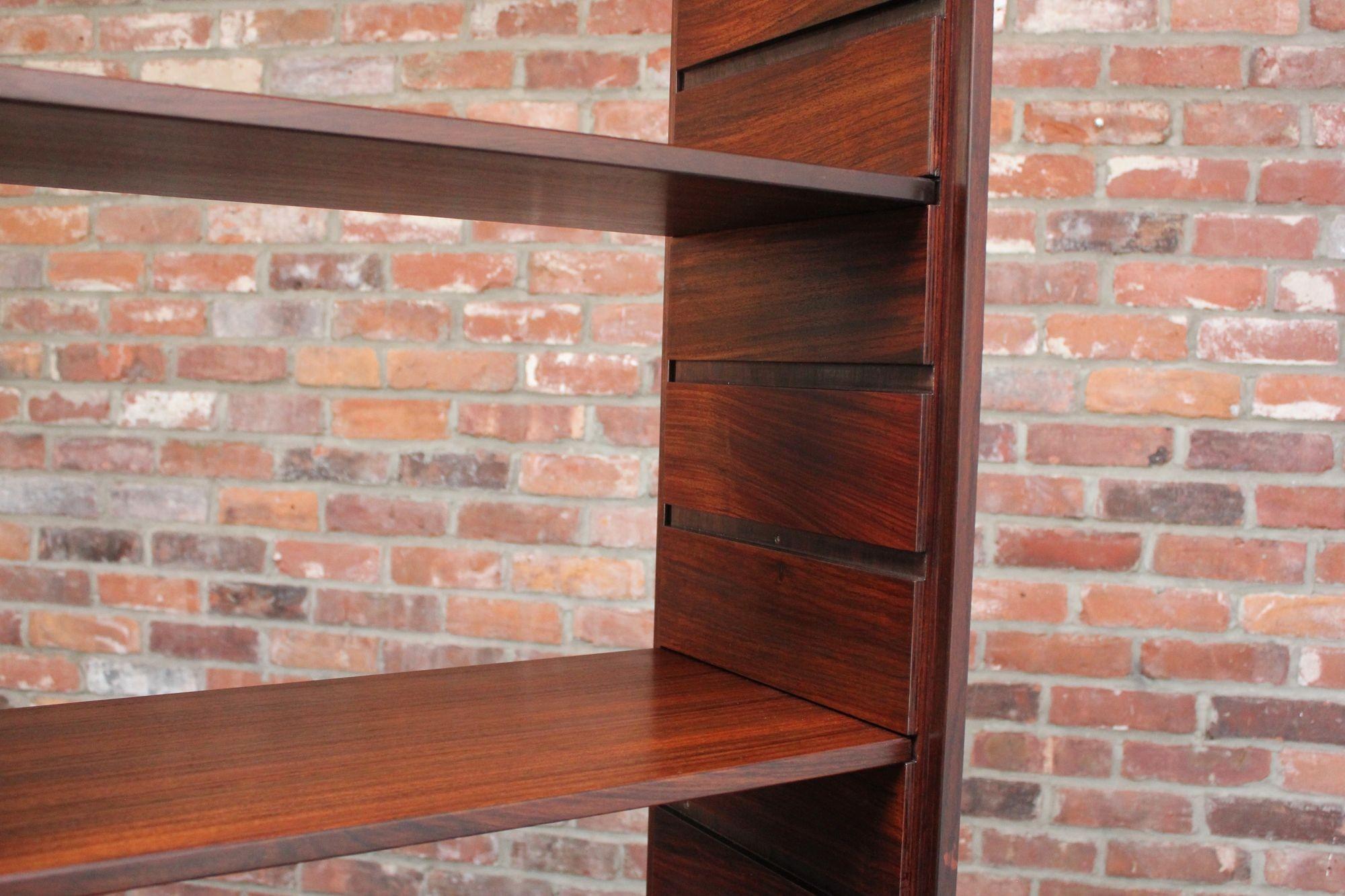 Italian Modern Rosewood Wall Unit/Bookcase by Gianfranco Frattini for Bernini For Sale 9
