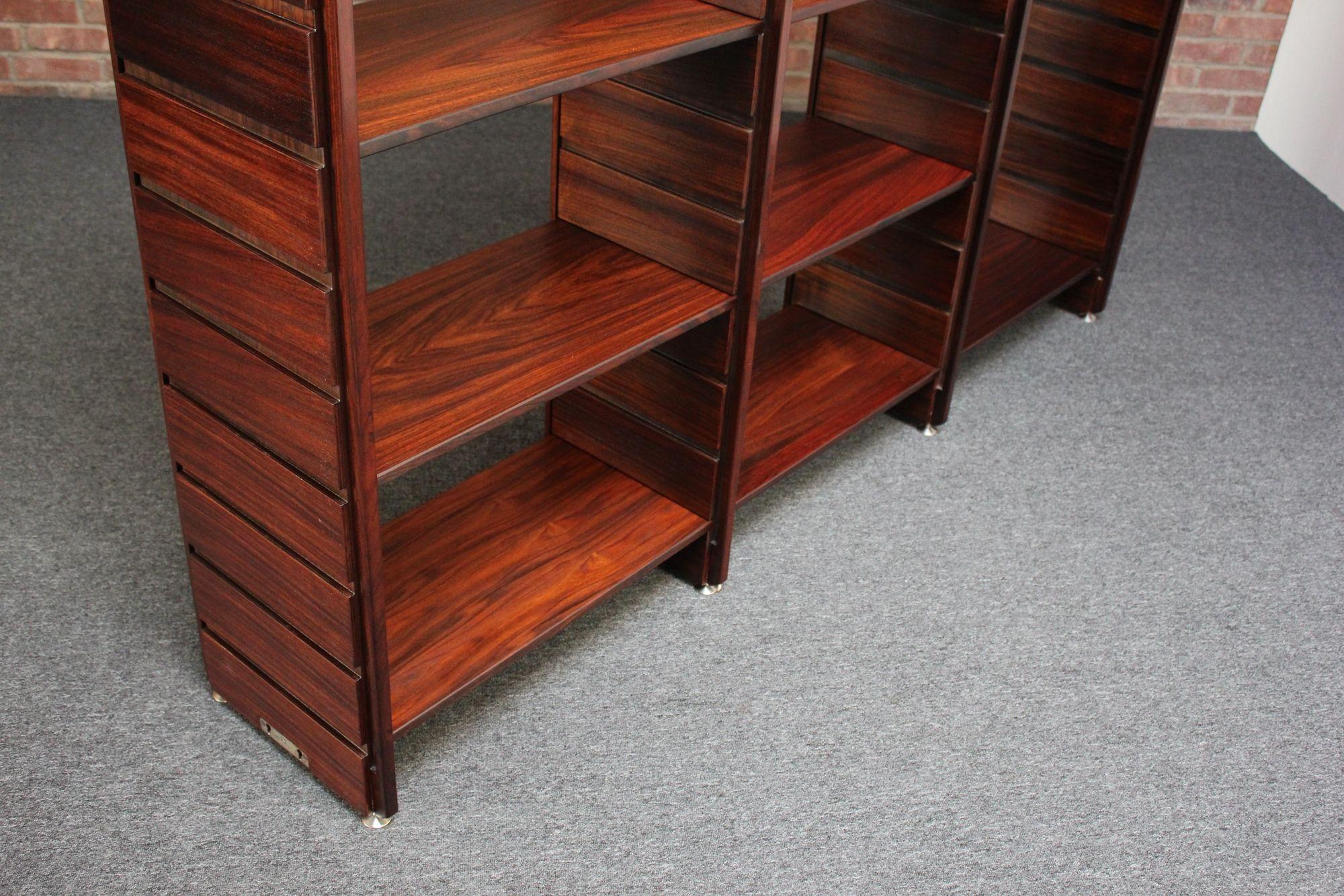 Italian Modern Rosewood Wall Unit/Bookcase by Gianfranco Frattini for Bernini For Sale 3