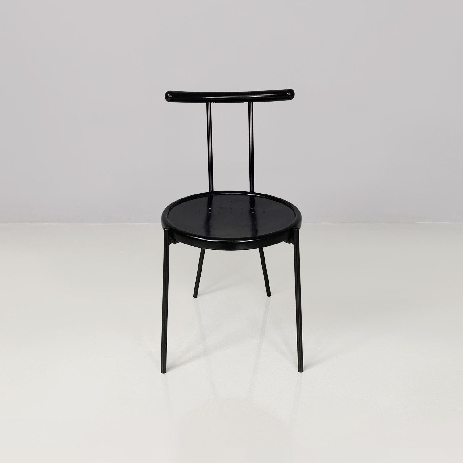 Italian modern round black wood and metal chair, 1980s In Good Condition For Sale In MIlano, IT