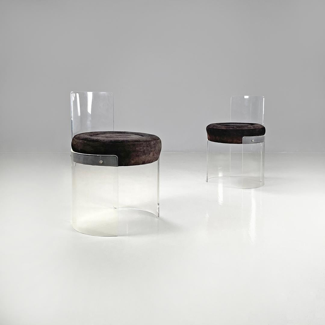 Italian modern round chairs by Cesare Maria Casati and Emanuele Ponzio, 1970s
Pair of round base chairs. The structure is in transparent plexiglass, the legs and backrest follow the circular shape. The round seat is padded and covered in brown