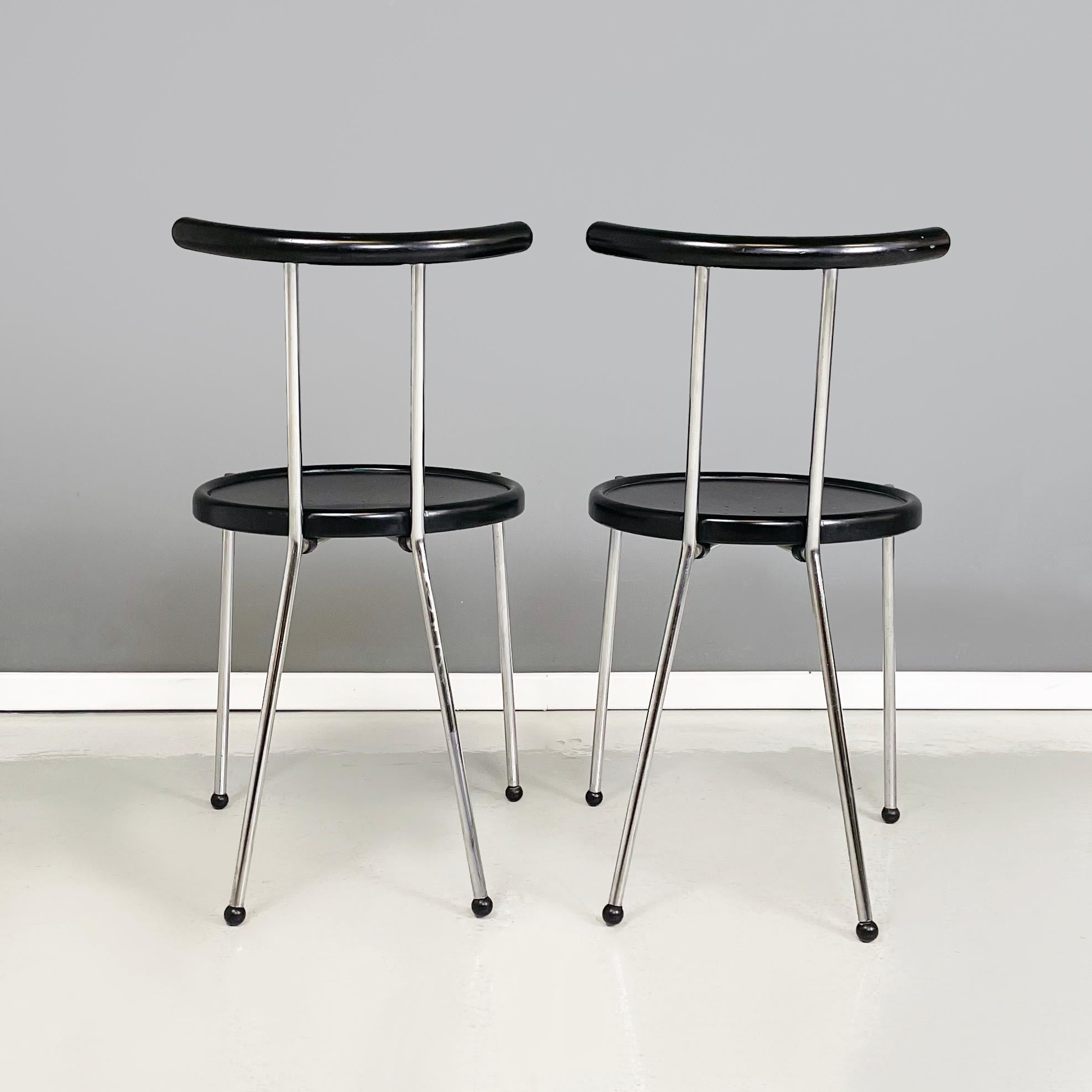 Italian modern round Chairs in black wood and metal rod, 1980s In Good Condition For Sale In MIlano, IT