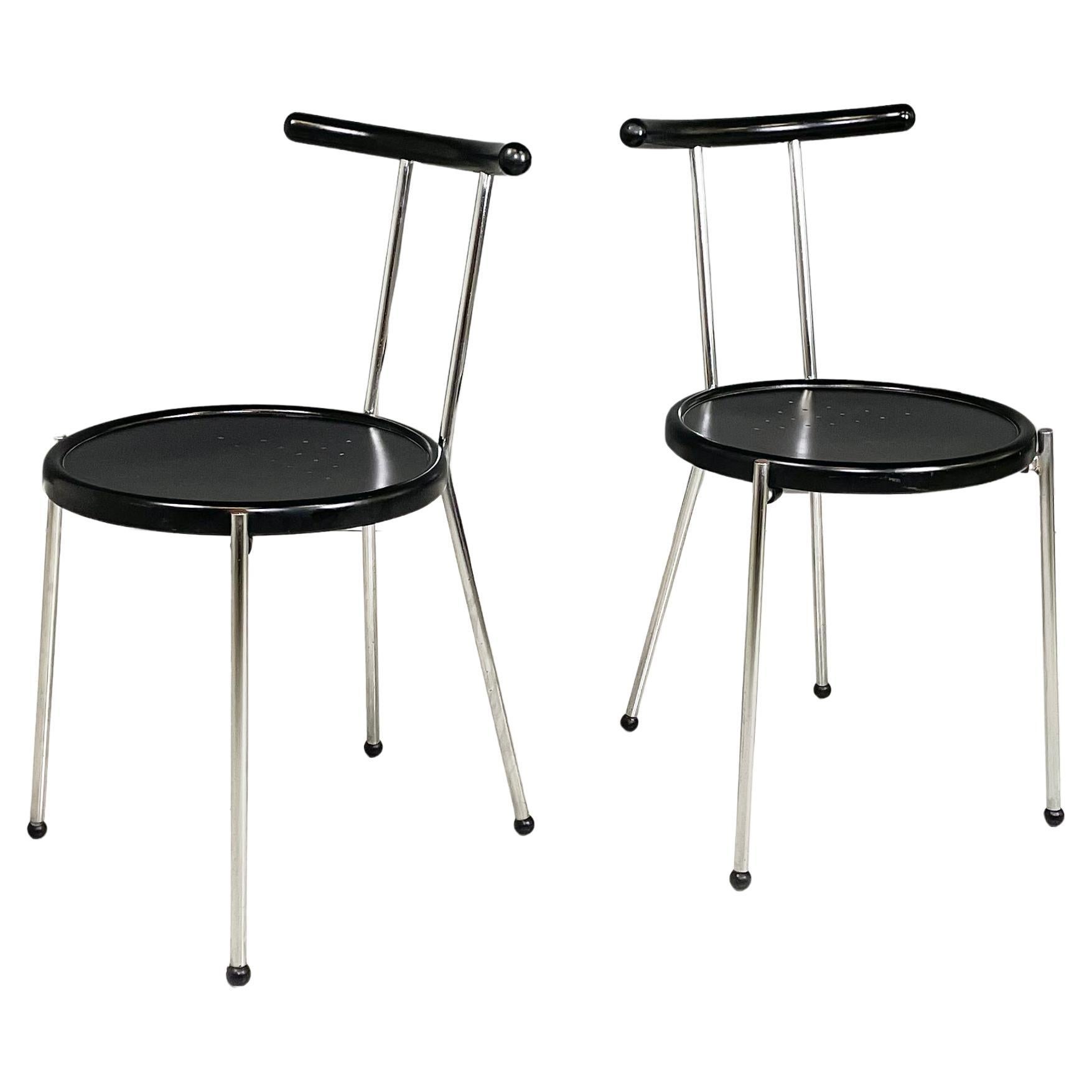 Italienische moderne runde Stühle aus schwarzem Holz und Metallstange, 1980er Jahre