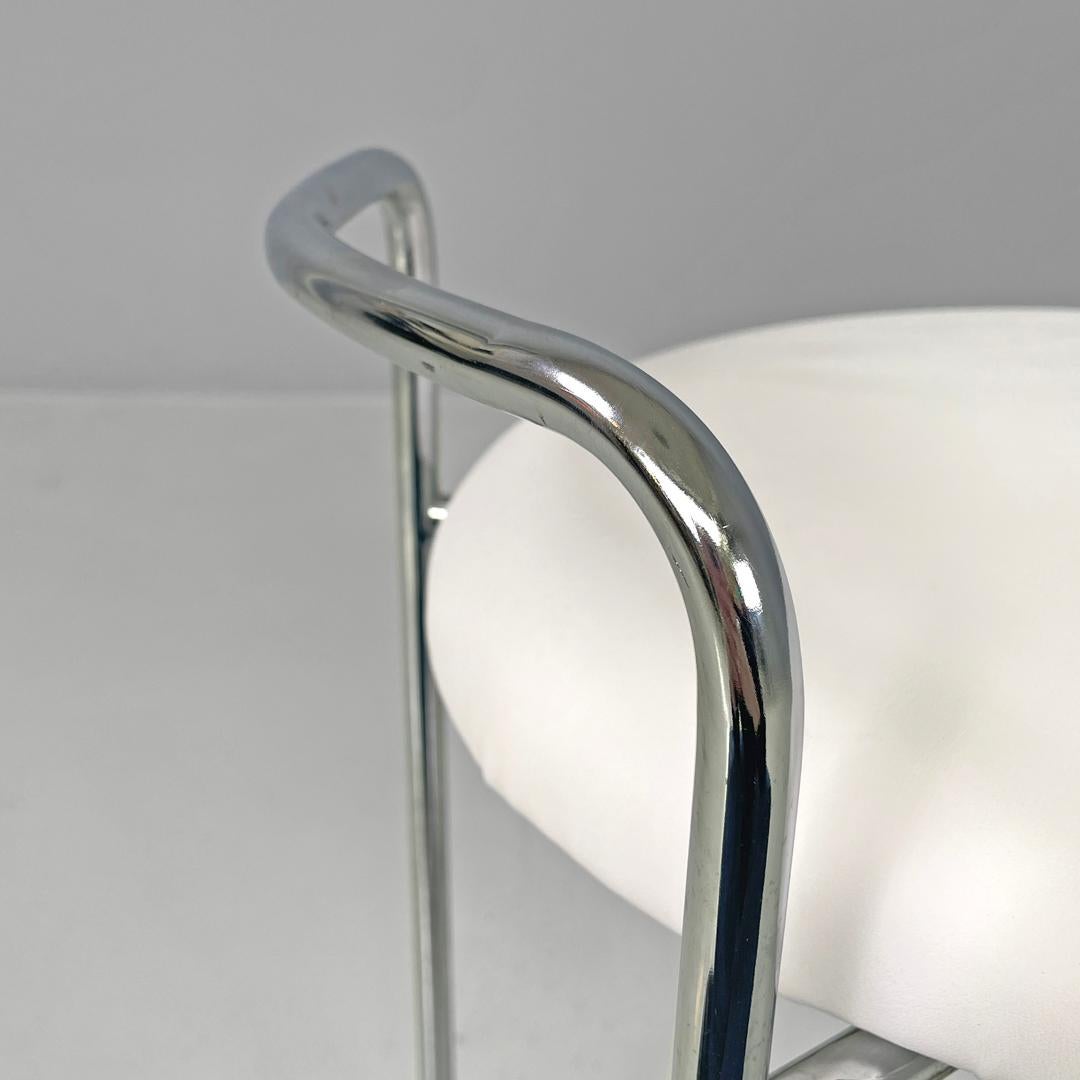 Italian modern round chromed metal stool and white faux leather, 1980s For Sale 4