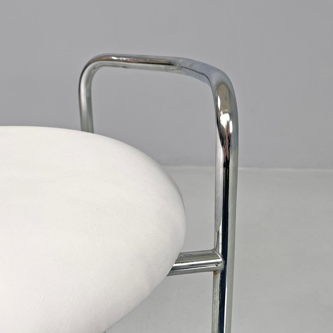 Italian modern round chromed metal stool and white faux leather, 1980s For Sale 3