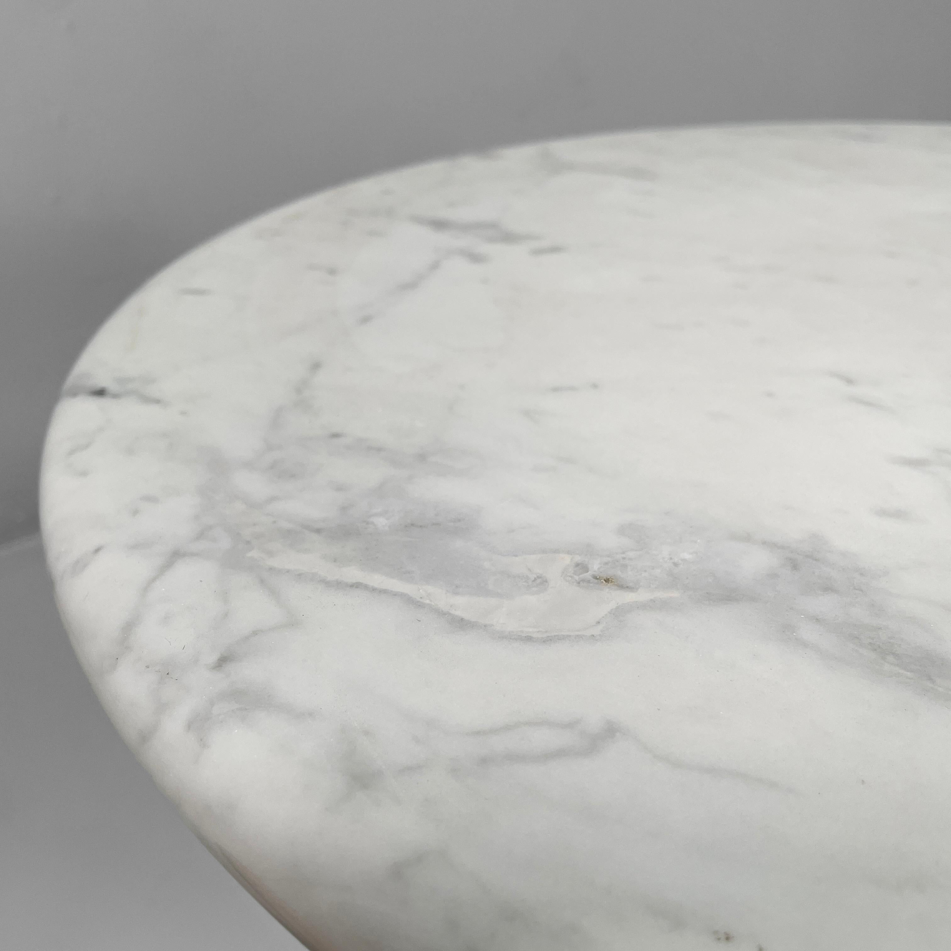 Table basse ronde moderne italienne en marbre, années 1970 en vente 6