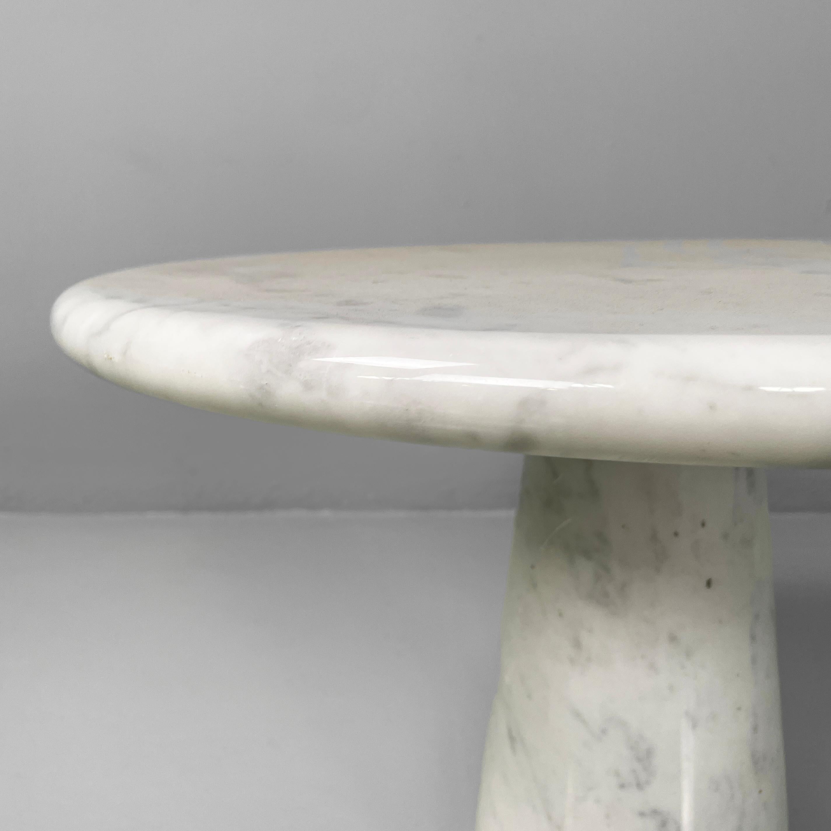 Table basse ronde moderne italienne en marbre, années 1970 État moyen - En vente à MIlano, IT