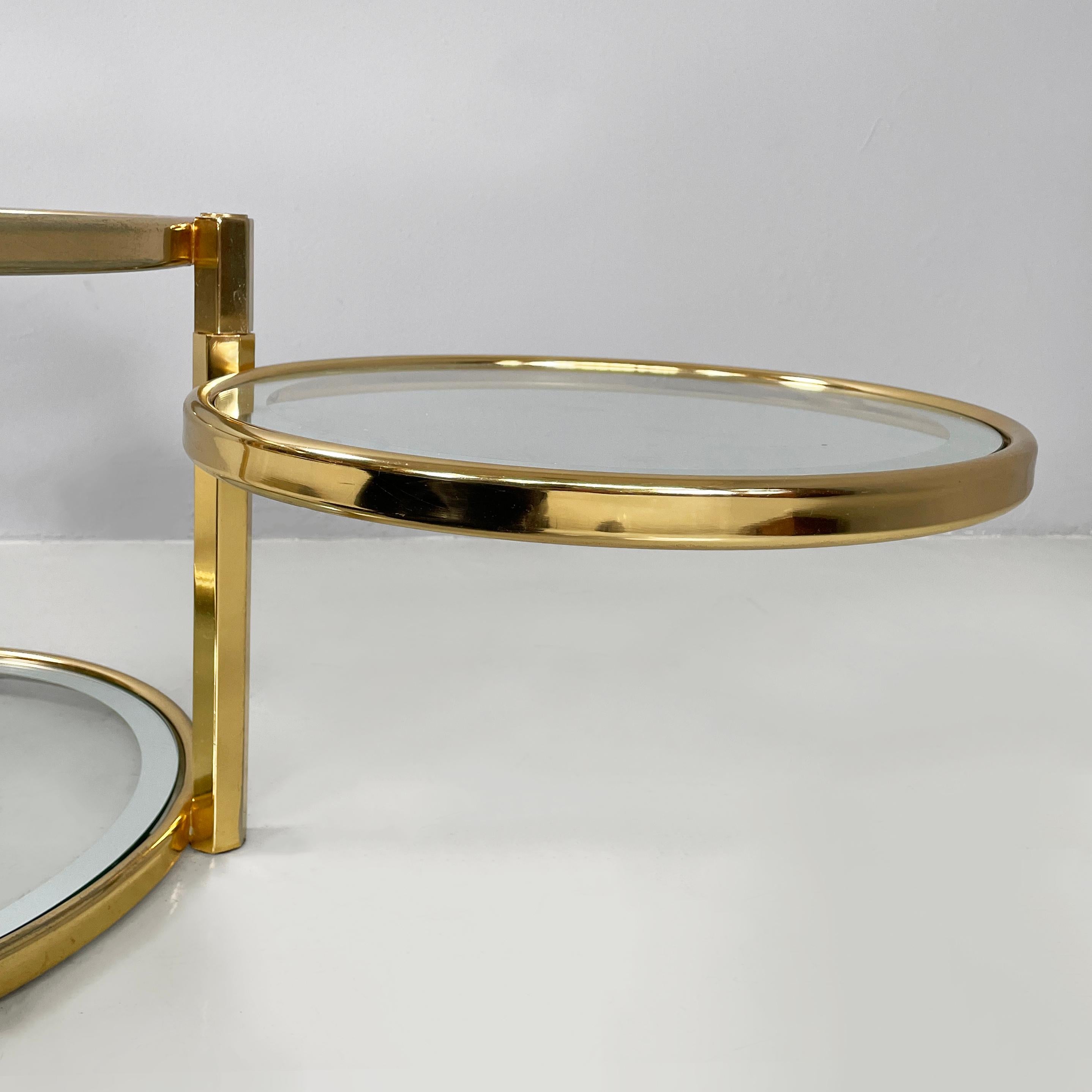 Italian modern round coffee table in brass with 4 adjustable glass tops, 1970s in vendita 1