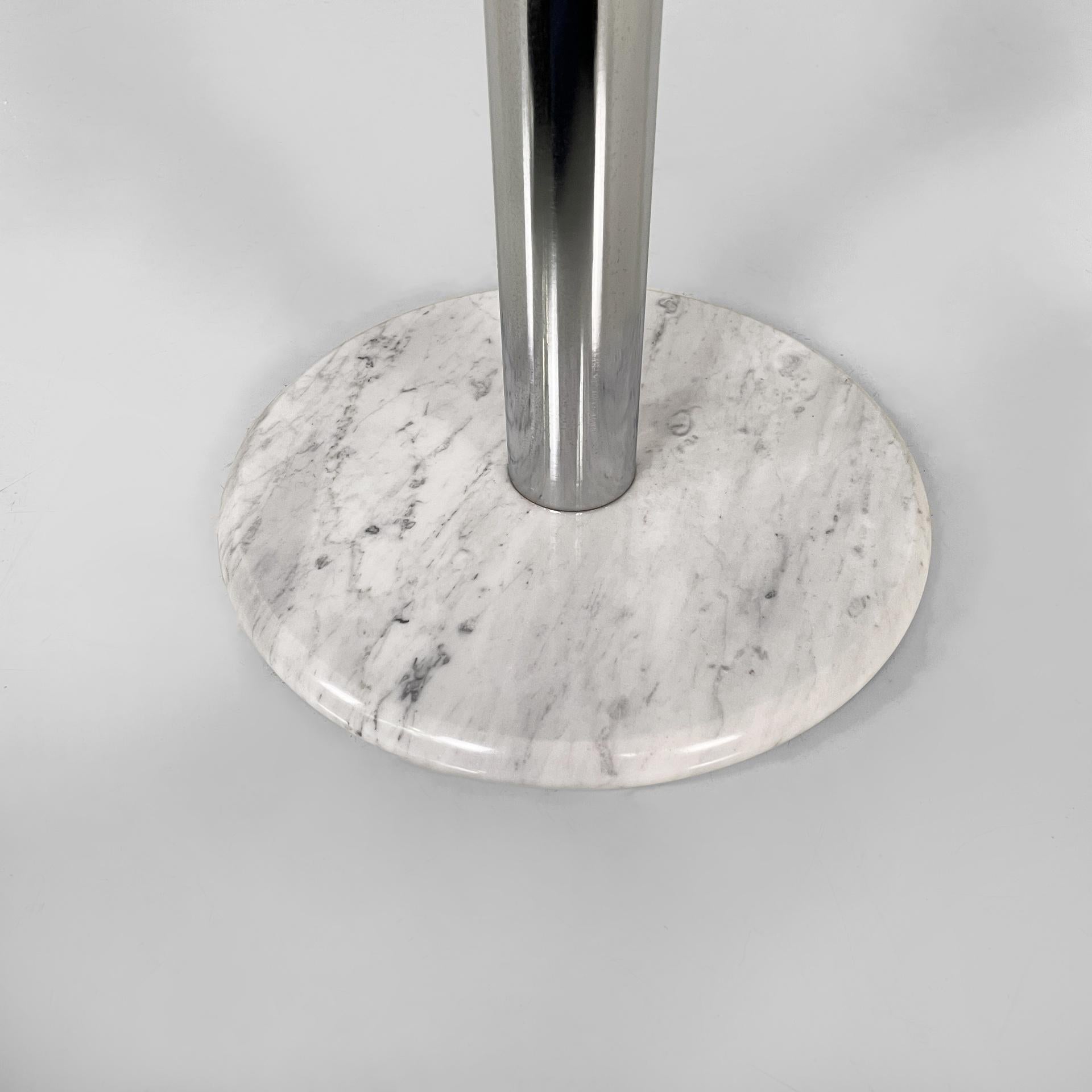 Mesa de centro redonda moderna italiana de cristal, acero y mármol, años 80 en venta 3