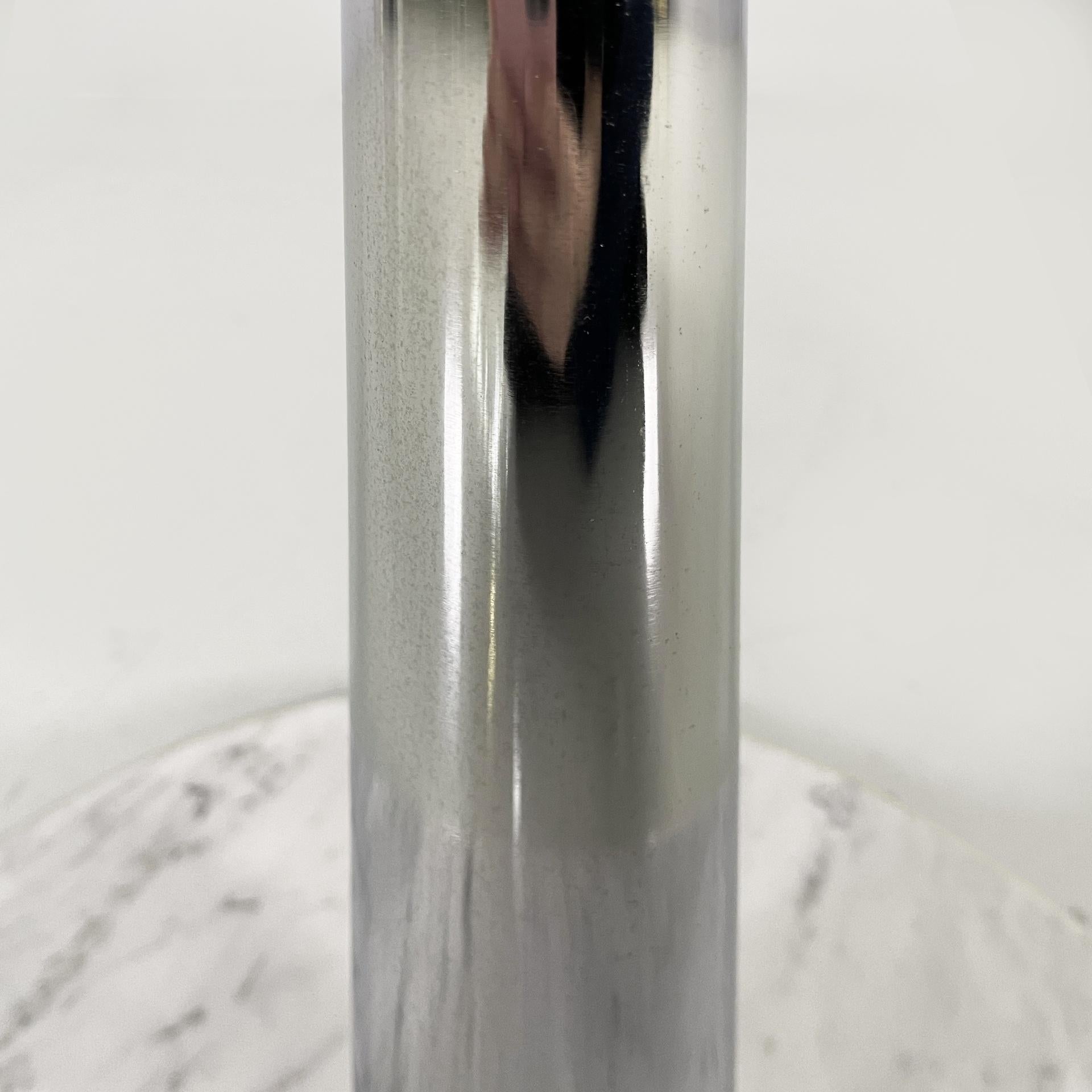 Mesa de centro redonda moderna italiana de cristal, acero y mármol, años 80 en venta 1
