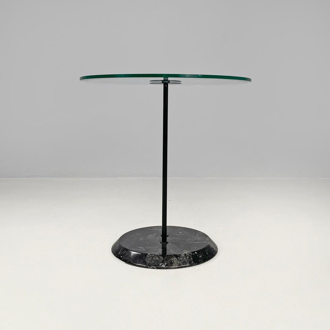 Tavolino moderno italiano con piano in vetro e base in marmo nero, anni '80 In condizioni buone in vendita a MIlano, IT