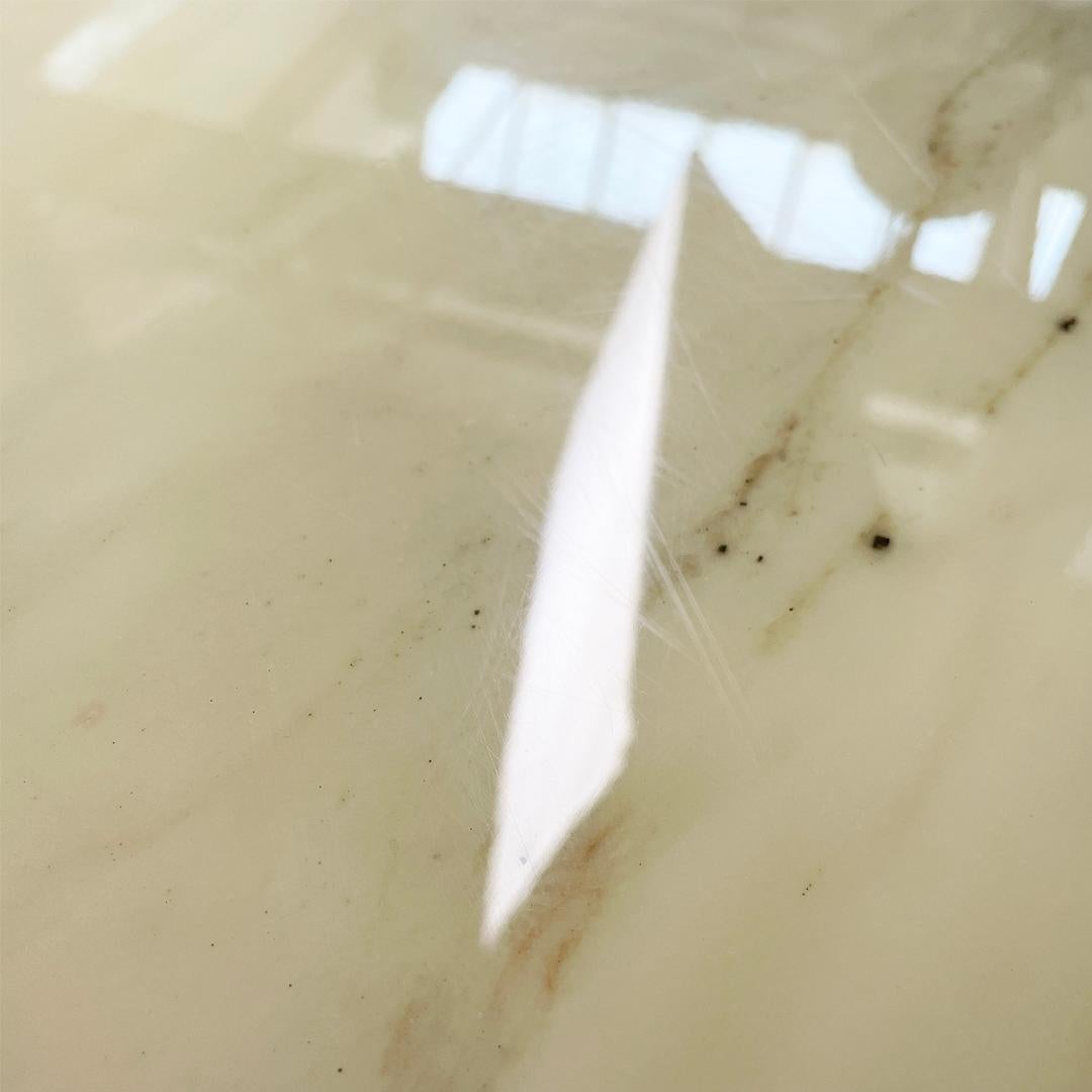 Italian modern round dining table Tulip by Eero Saarinen for Knoll, 2000s For Sale 6