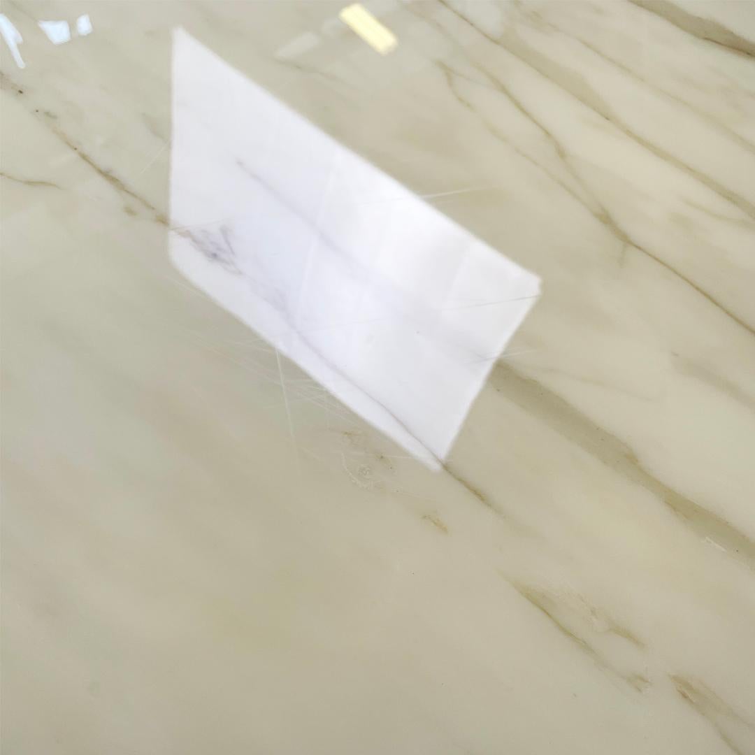 Italian modern round dining table Tulip by Eero Saarinen for Knoll, 2000s For Sale 8