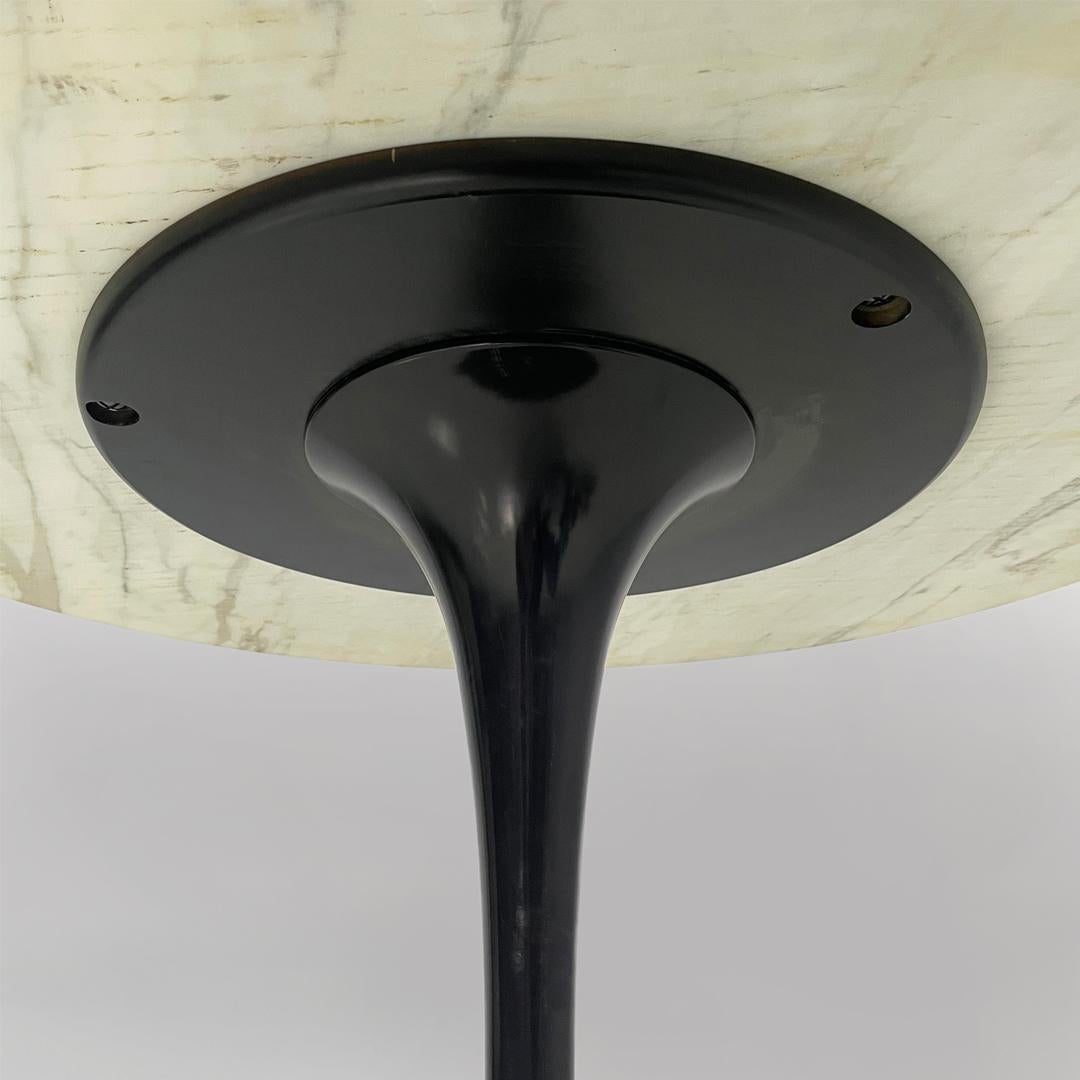 Italian modern round dining table Tulip by Eero Saarinen for Knoll, 2000s For Sale 9